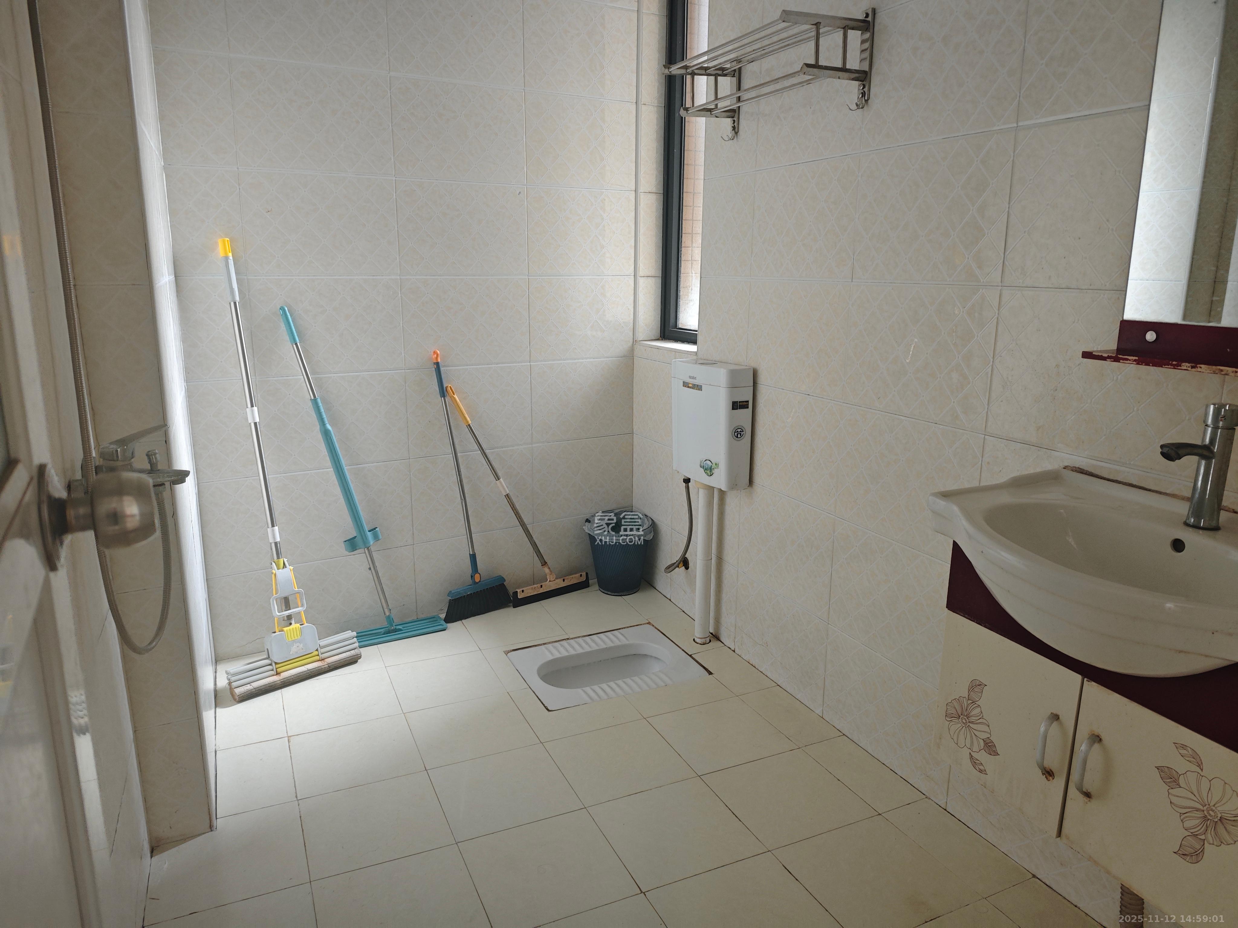 优山美地  2室2厅1卫    2600.0元/月室内图