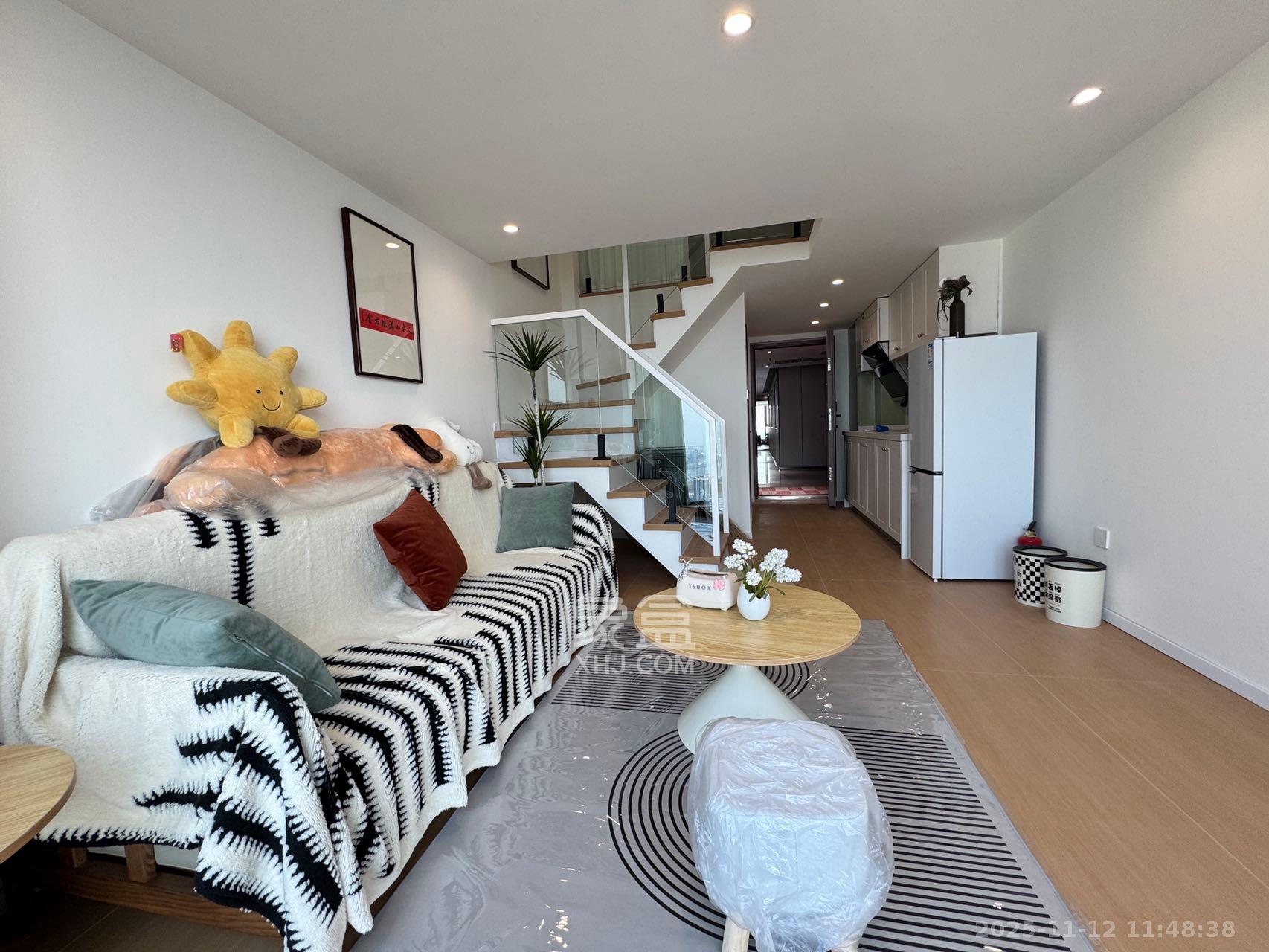 卓越中寰 2室1厅1卫 3000.0元/月 卓越中寰 2室1厅1卫 3000.0元/月室内图