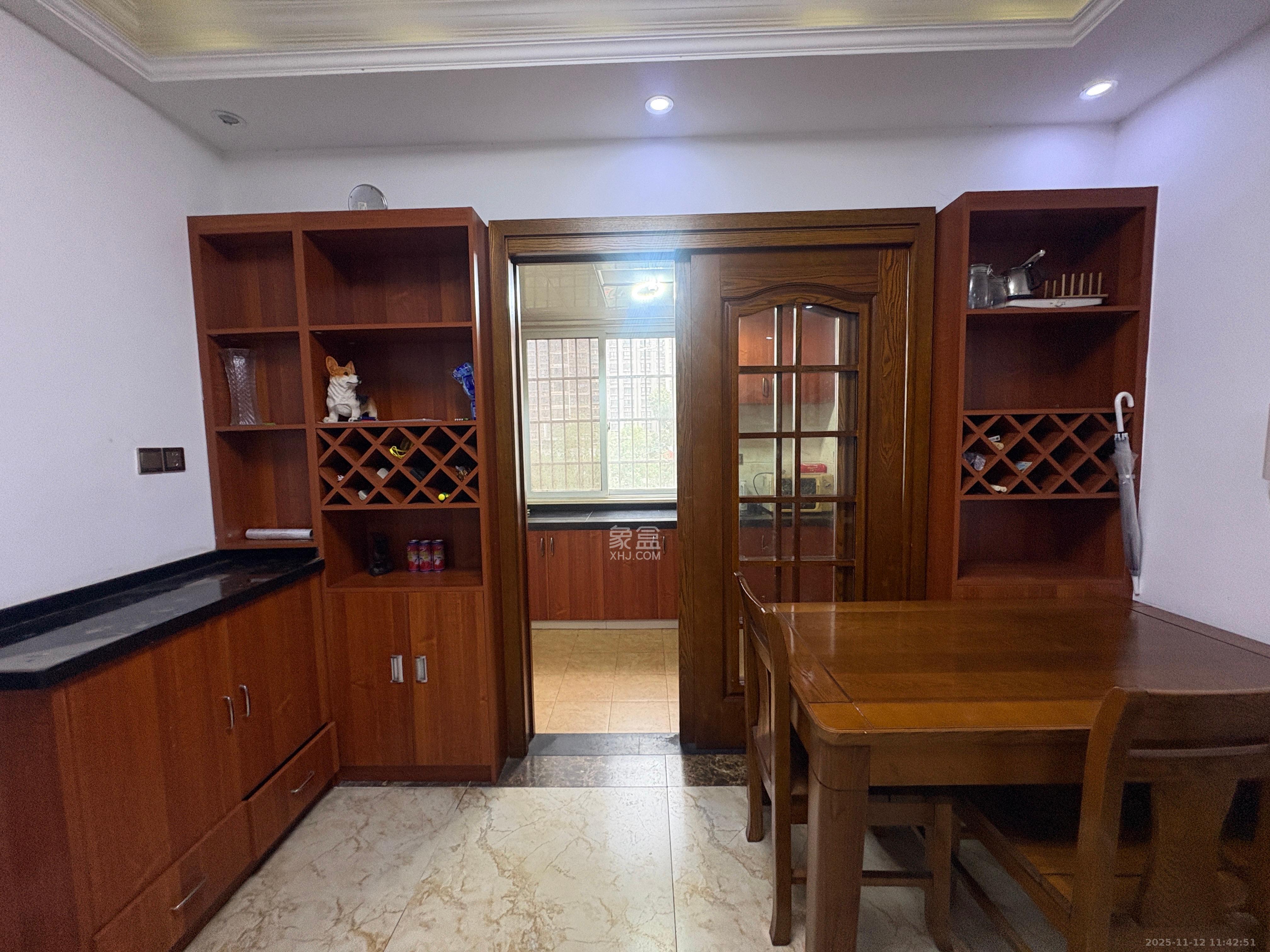 楚天世纪城东苑  4室2厅2卫    2600.0元/月室内图