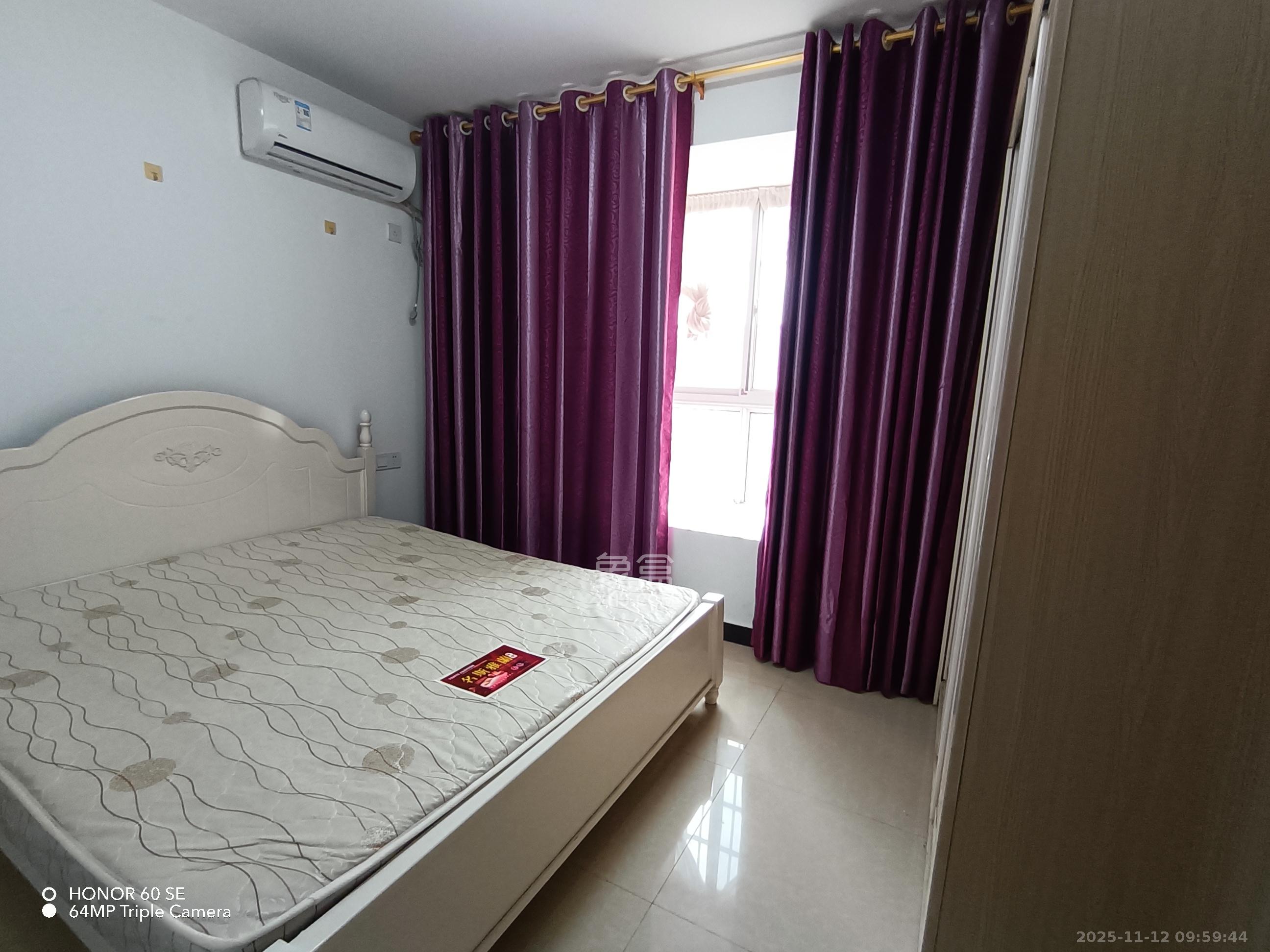 谷山乐园二期  3室2厅1卫    1900.0元/月室内图