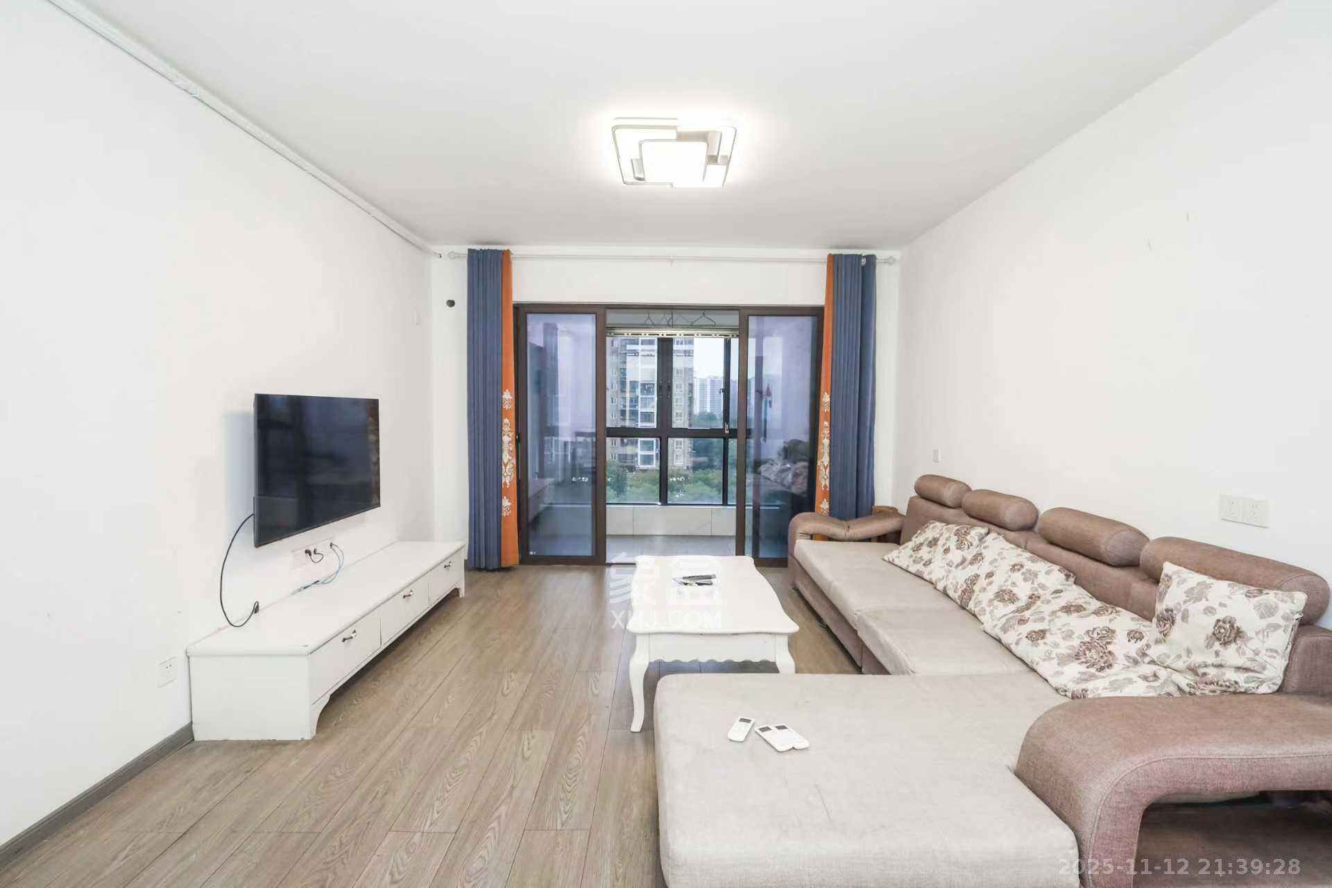 中冶中央公园  3室2厅1卫    2600.0元/月