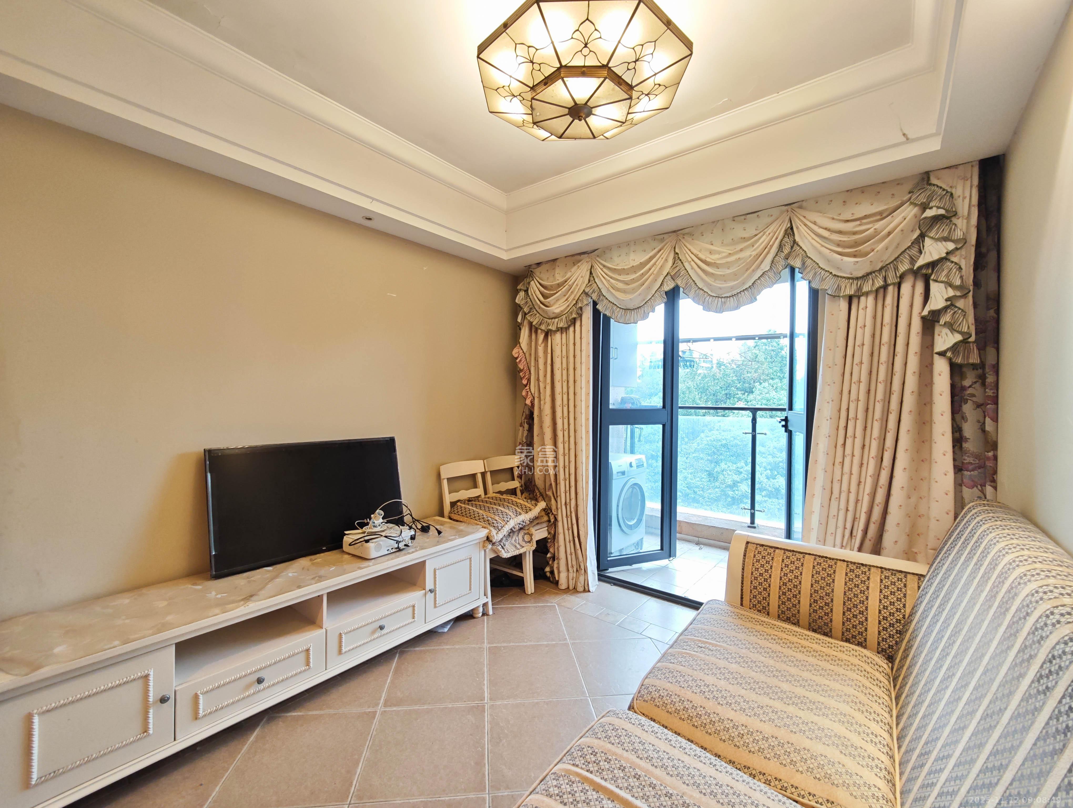 保利城(中航城国际社区、郡原美村) 1室1厅1卫 40.0万 保利城(中航城国际社区、郡原美村) 1室1厅1卫 40.0万客厅