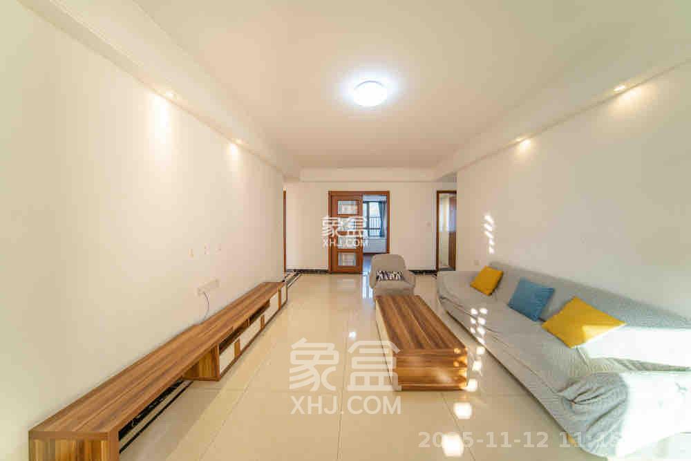 中海国际二期 3室2厅2卫 2100.0元/月 中海国际二期 3室2厅2卫 2100.0元/月室内图