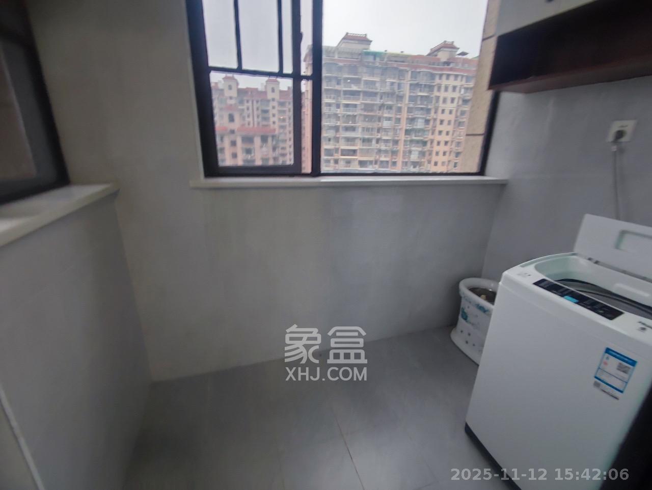 公园9号大都会  2室2厅1卫    2800.0元/月室内图