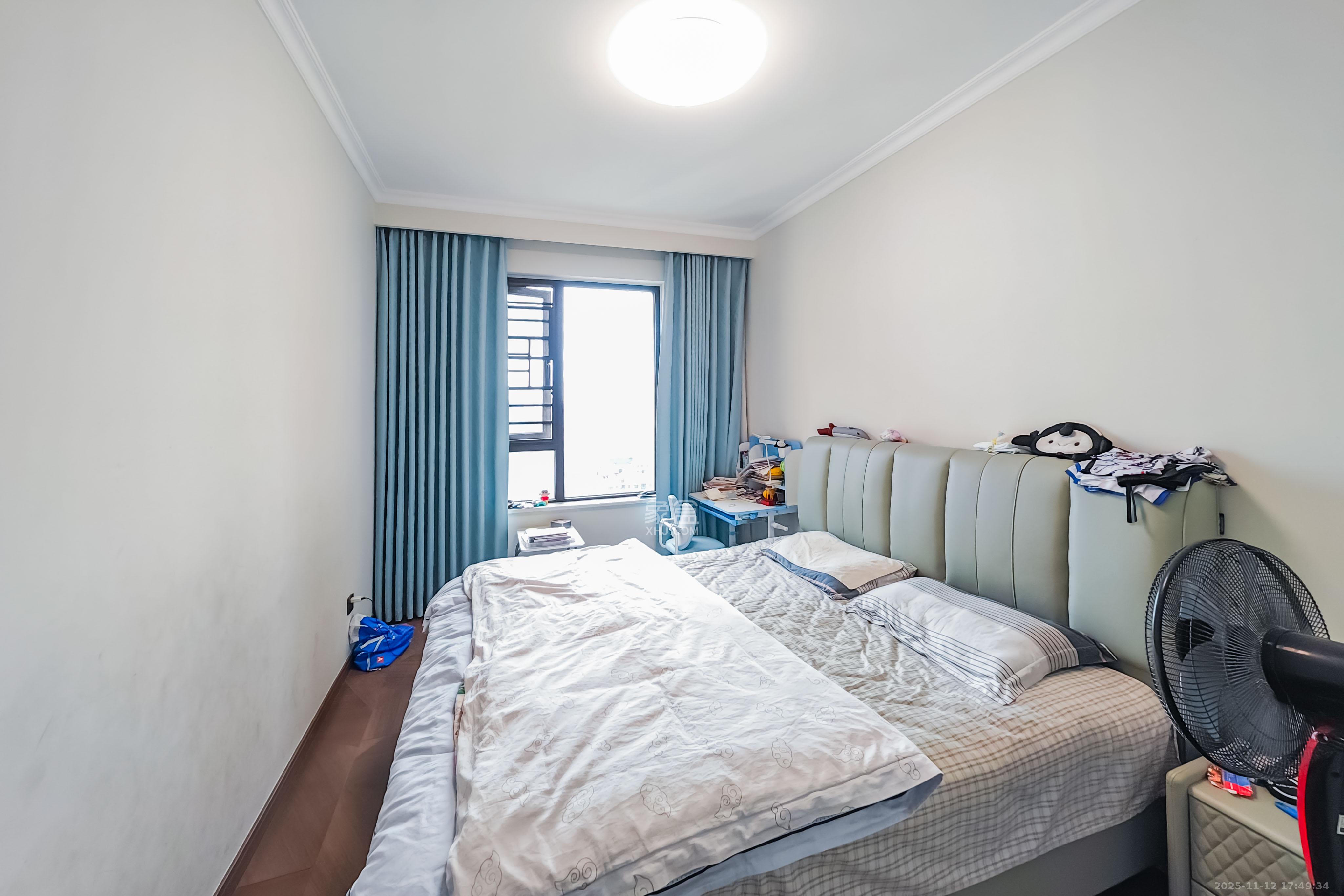 中天星耀城  4室2厅2卫    153.0万卧室