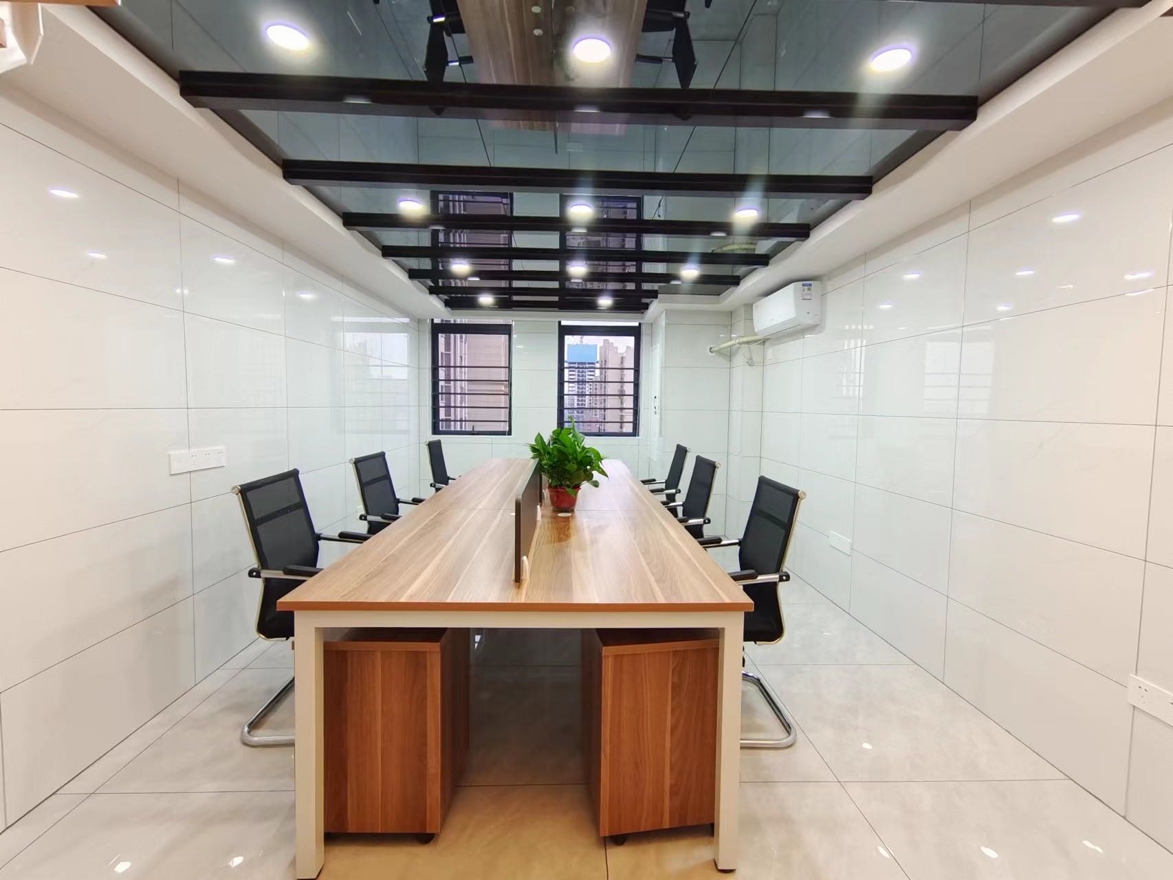 华润置地广场二期 1室1厅1卫 1600.0元/月 华润置地广场二期 1室1厅1卫 1600.0元/月户型图