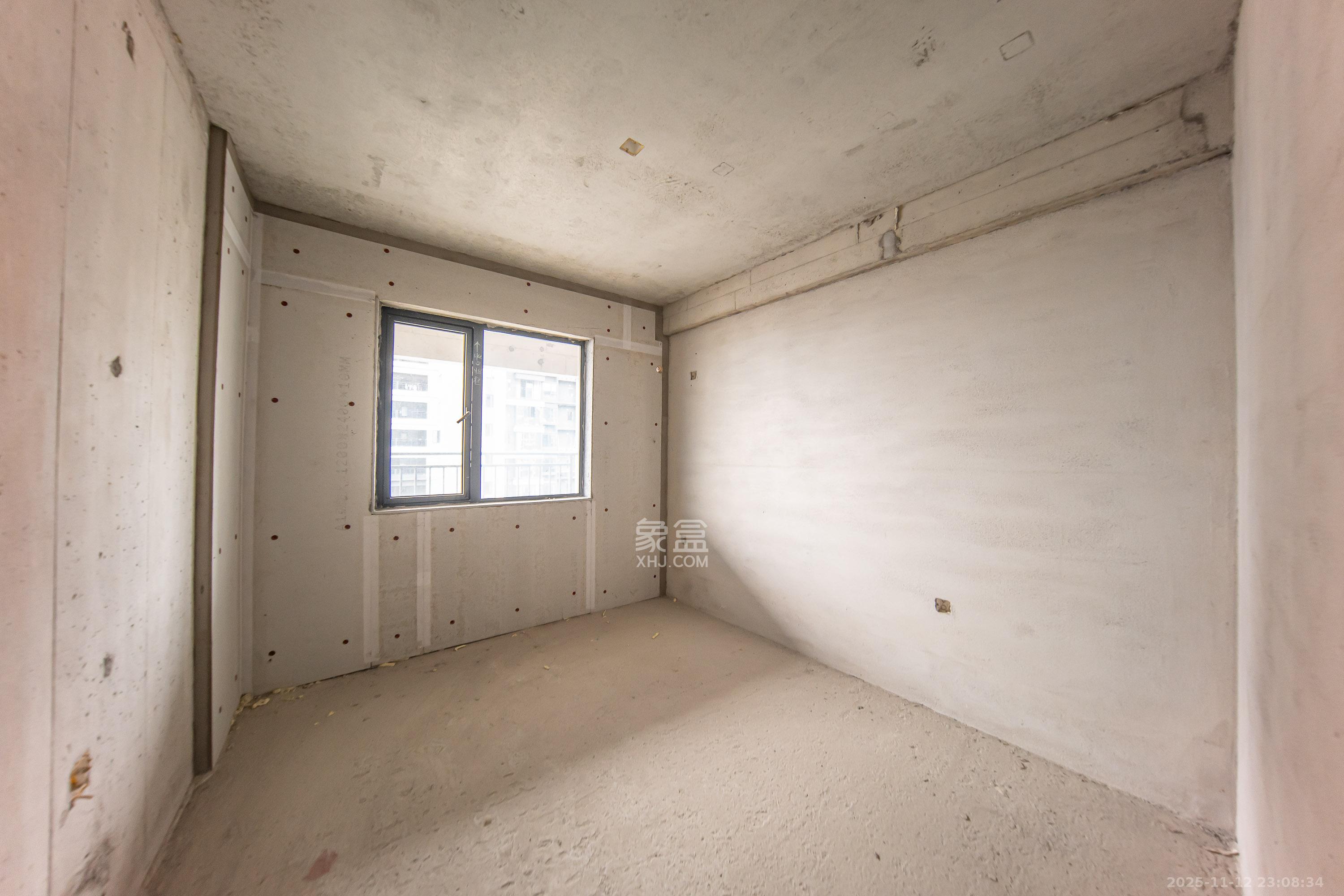 汉唐翰林府 3室2厅2卫 86.0万 汉唐翰林府 3室2厅2卫 86.0万卧室