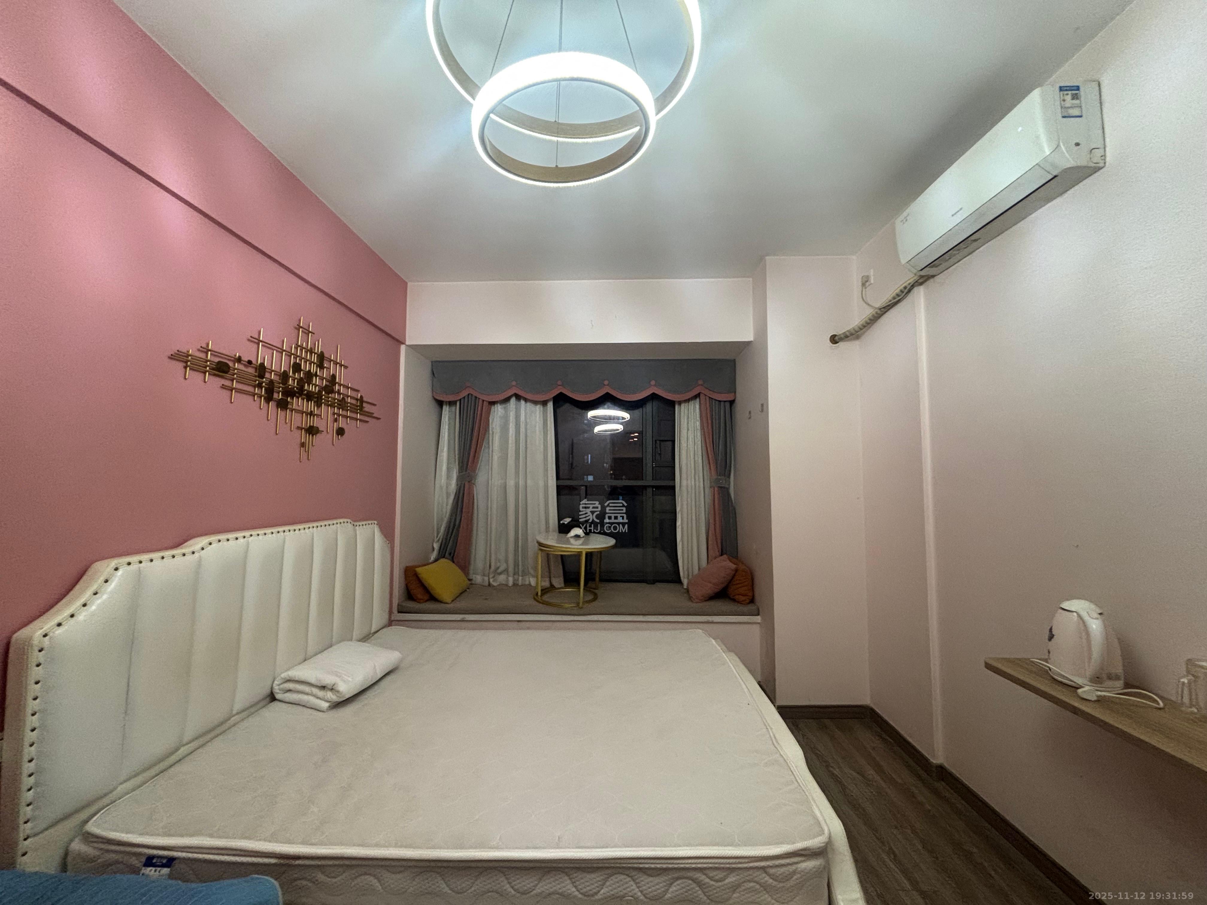 卓越浅水湾  1室0厅0卫    1500.0元/月