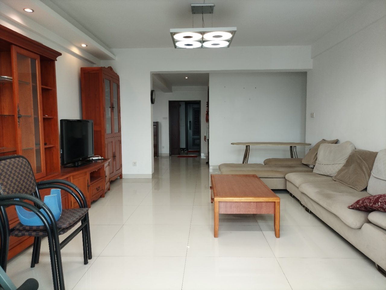 金鹿公寓 4室2厅2卫 3000.0元/月 金鹿公寓 4室2厅2卫 3000.0元/月室内图