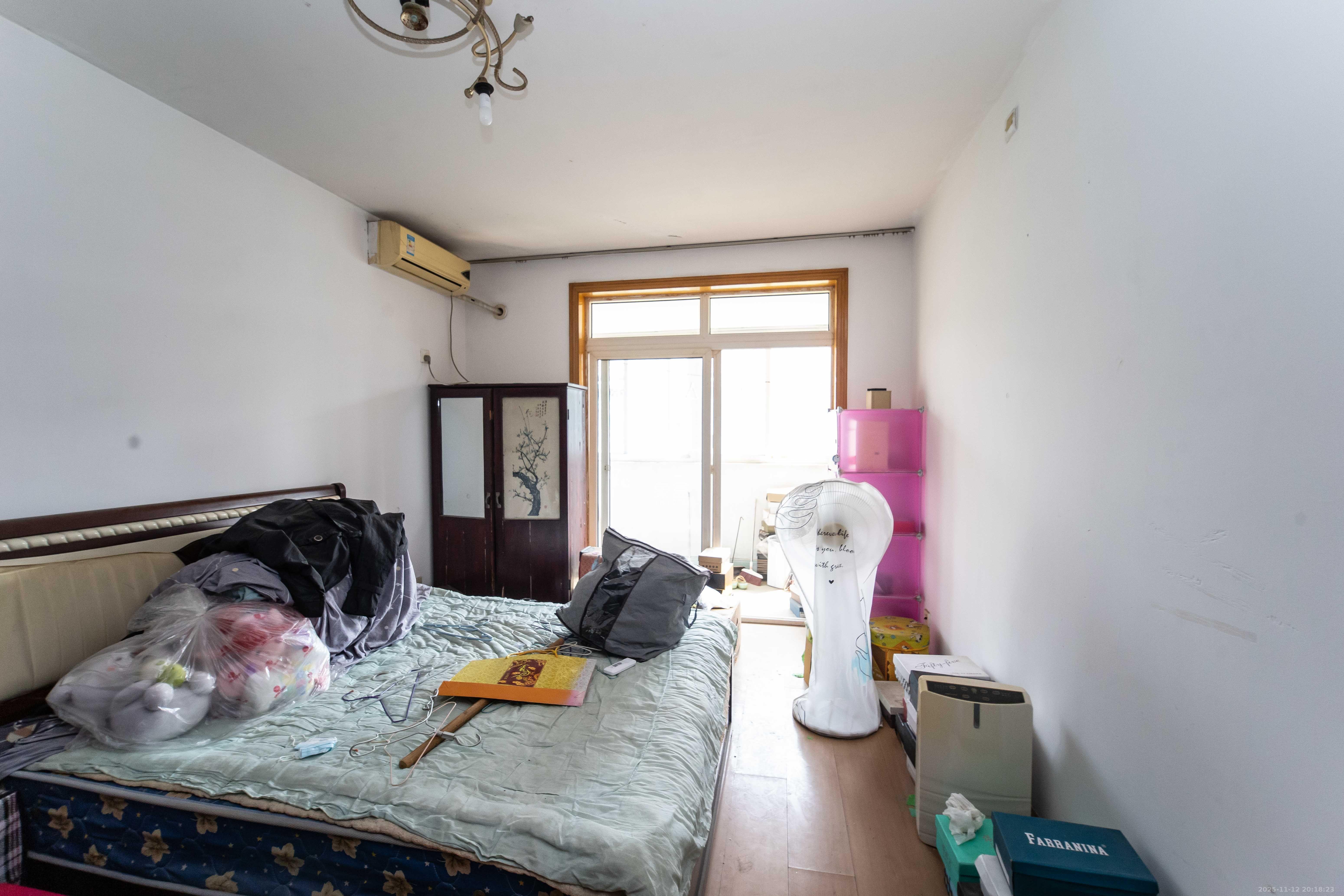 德政园 4室2厅1卫 2000.0元/月 德政园 4室2厅1卫 2000.0元/月室内图