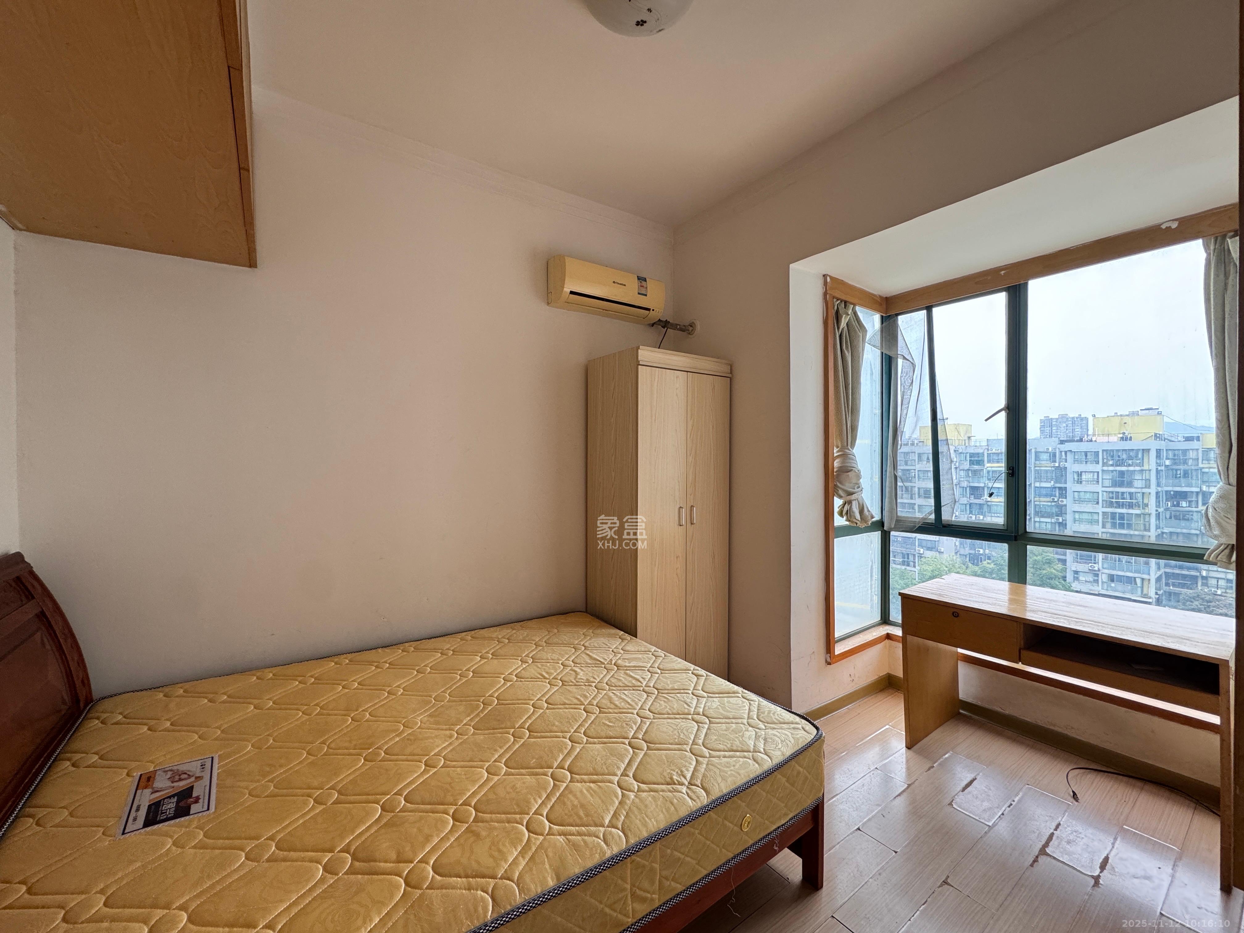 望兴景园一期  2室2厅1卫    2200.0元/月室内图