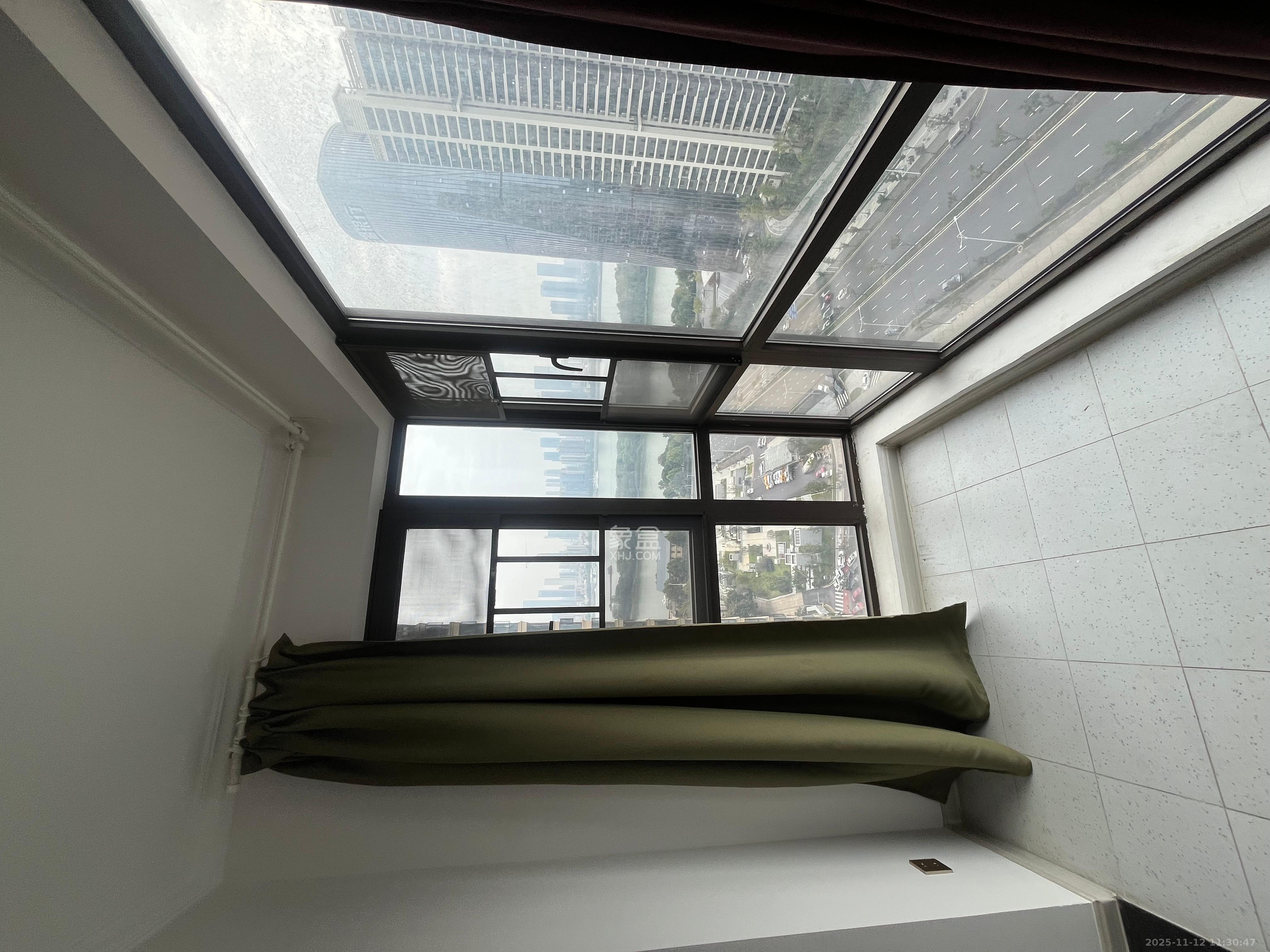 保利西海岸B区  2室2厅1卫    2600.0元/月