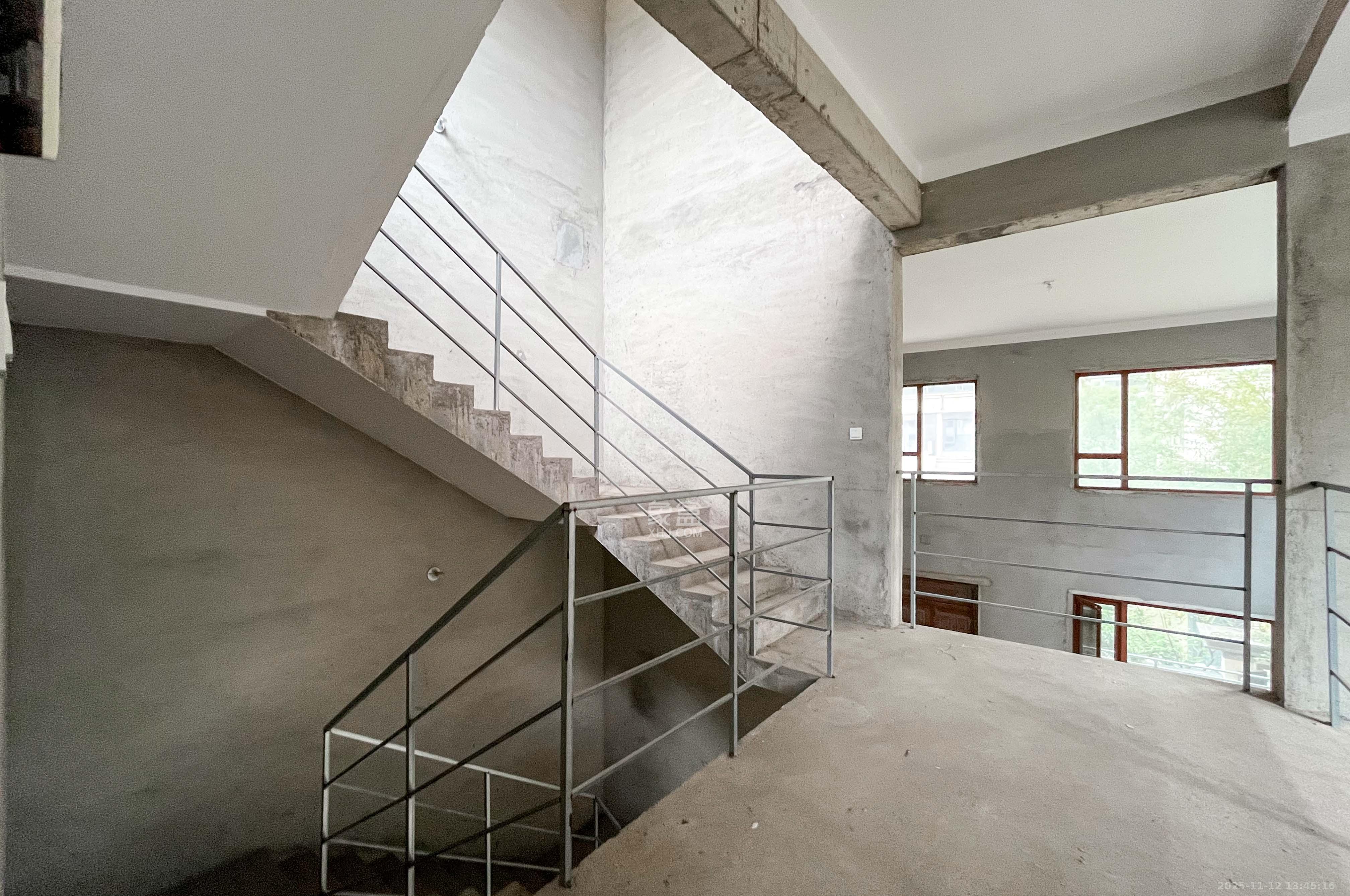 长房梅溪香山 8室4厅4卫 980.0万 长房梅溪香山 8室4厅4卫 980.0万其他