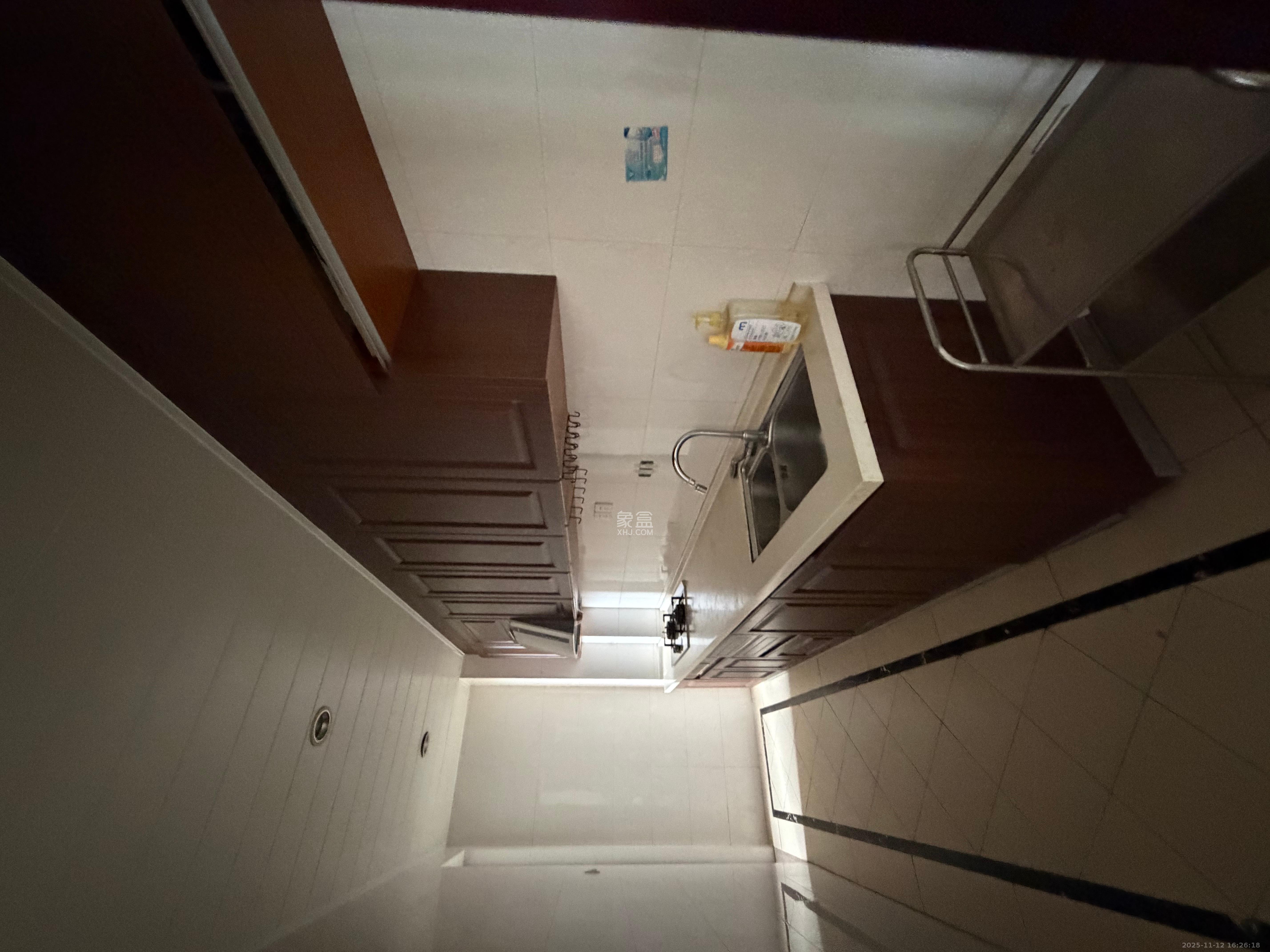 中海国际一期 3室2厅2卫 1800.0元/月 中海国际一期 3室2厅2卫 1800.0元/月室内图