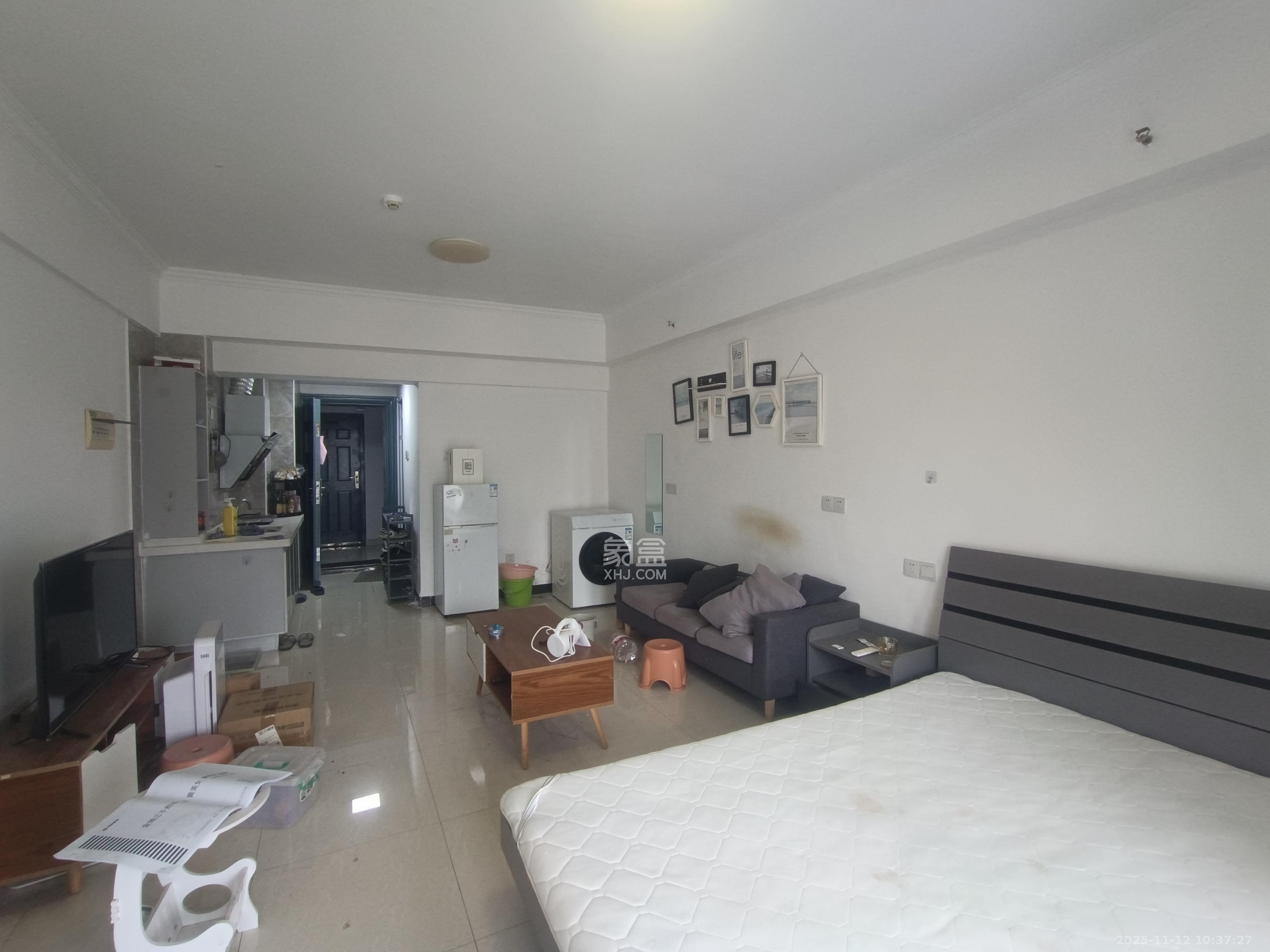 山与墅  1室1厅1卫    1250.0元/月室内图