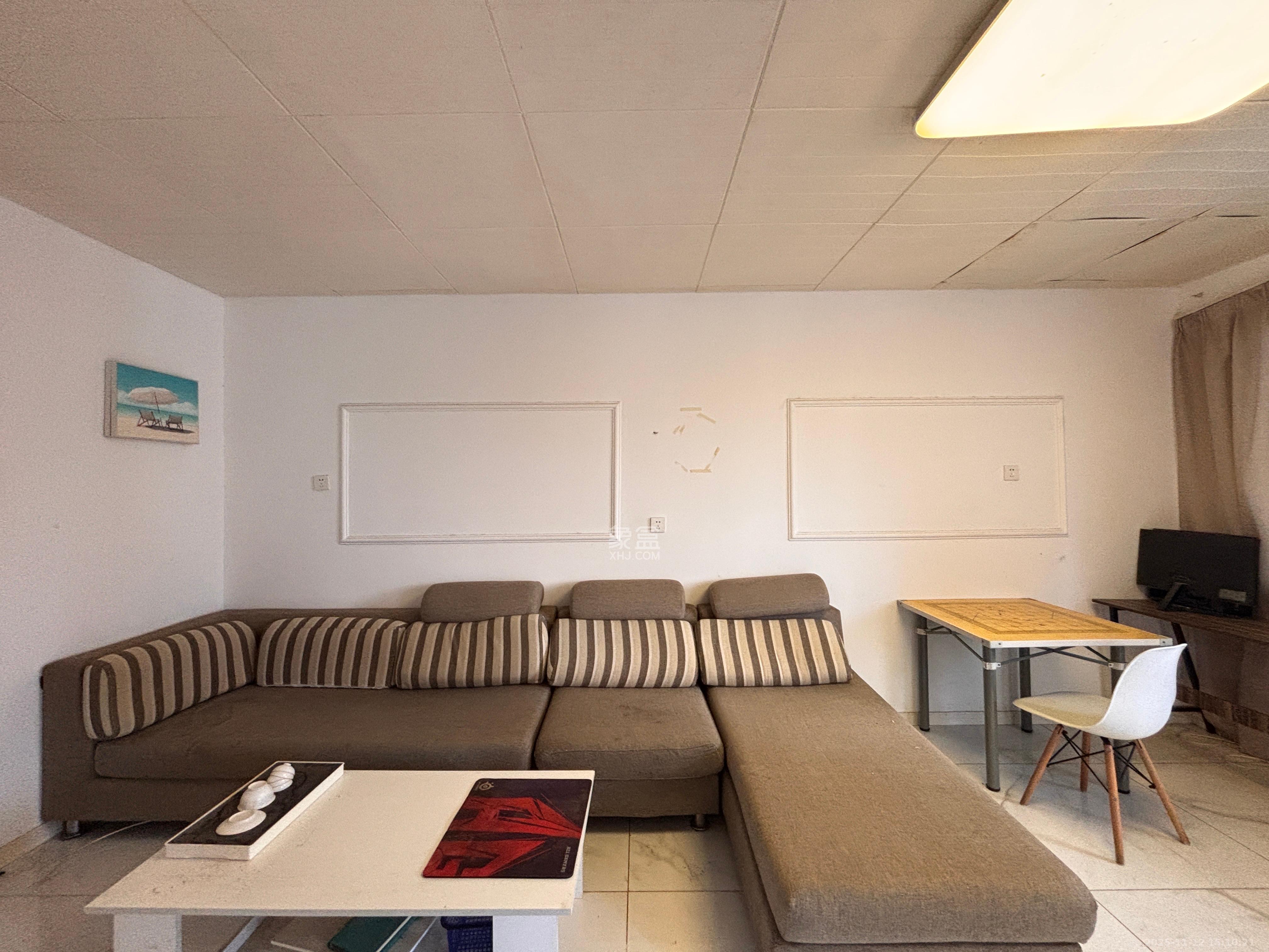 南苑花园 3室2厅1卫 1600.0元/月 南苑花园 3室2厅1卫 1600.0元/月室内图