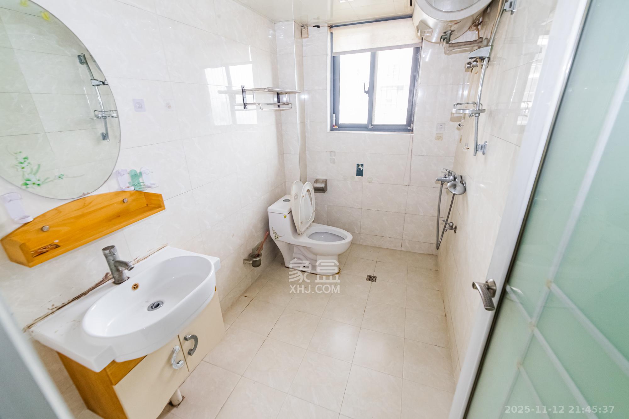 湘江北尚 3室2厅1卫 120.0万 湘江北尚 3室2厅1卫 120.0万卫生间