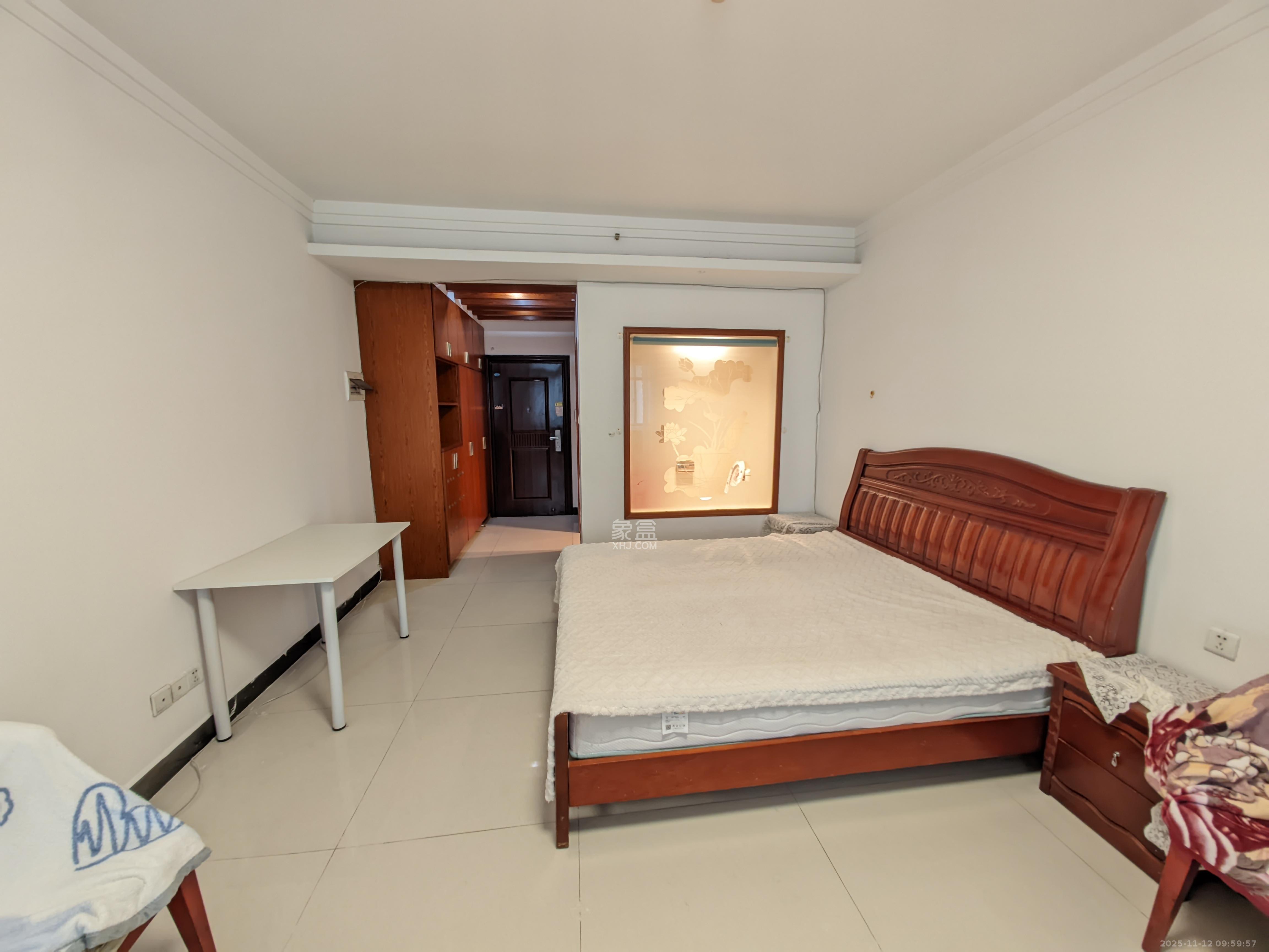 锦湘国际星城三期(锦绣苑) 1室1厅1卫 1500.0元/月 锦湘国际星城三期(锦绣苑) 1室1厅1卫 1500.0元/月室内图