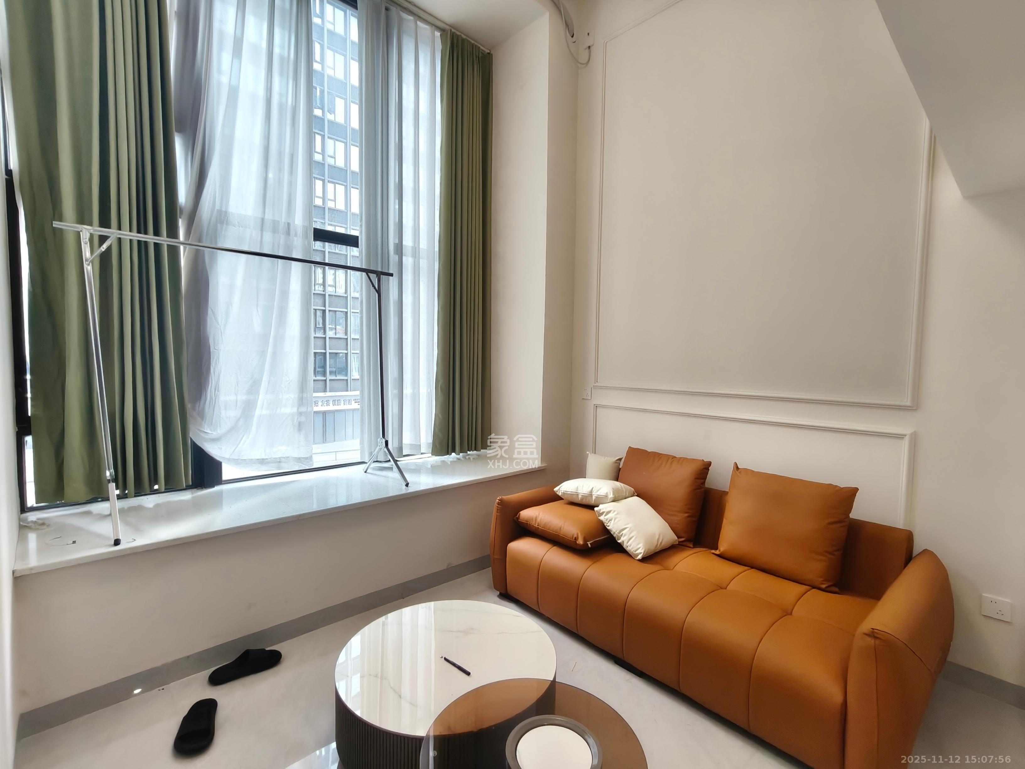 龙湖铂金岛 1室1厅1卫 1800.0元/月 龙湖铂金岛 1室1厅1卫 1800.0元/月室内图