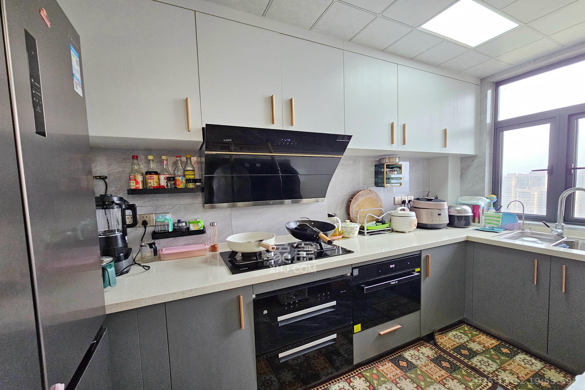 长房东旭国际  3室2厅2卫    150.0万其他