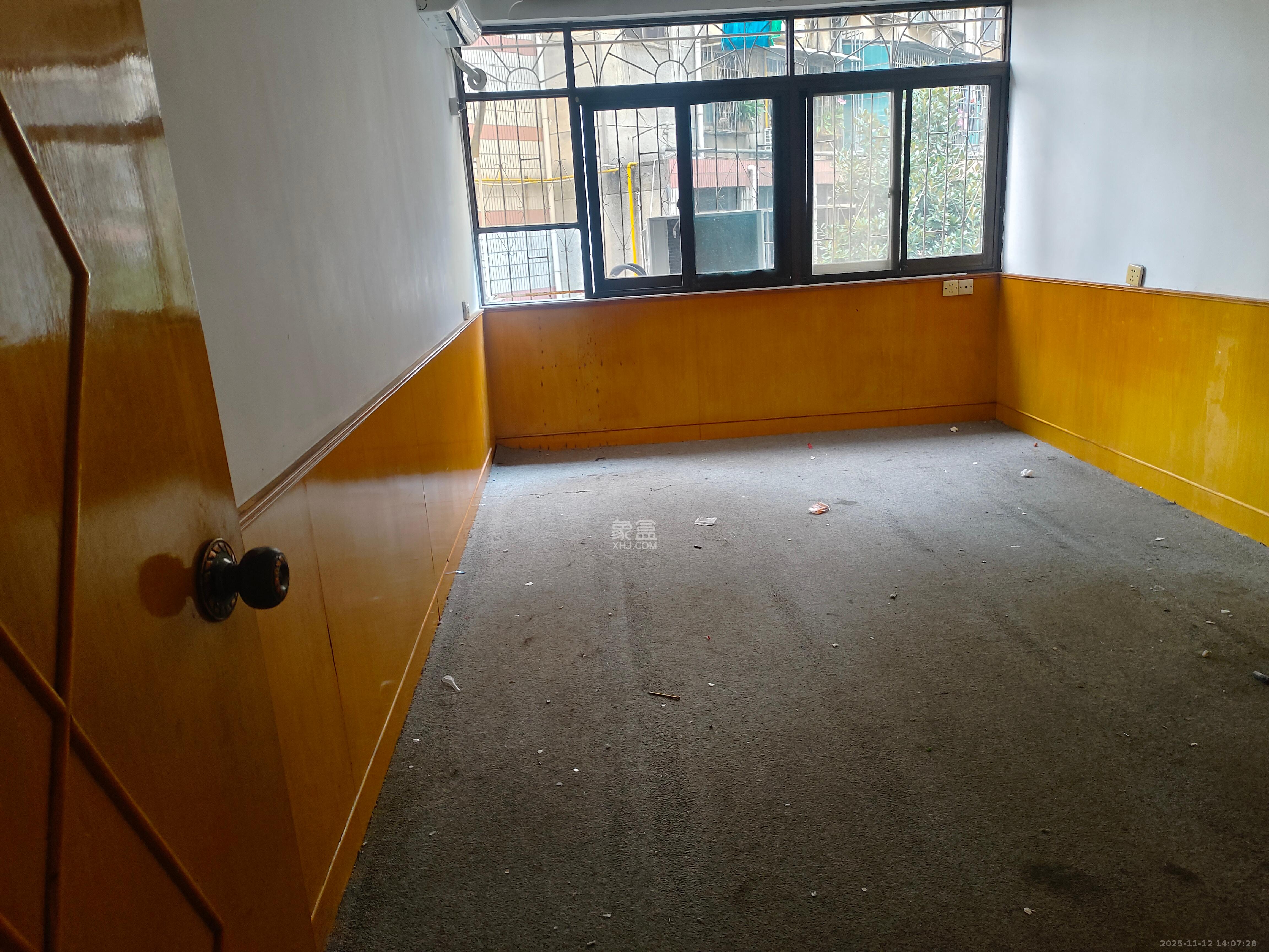 长鑫美树园  3室2厅1卫    2200.0元/月室内图