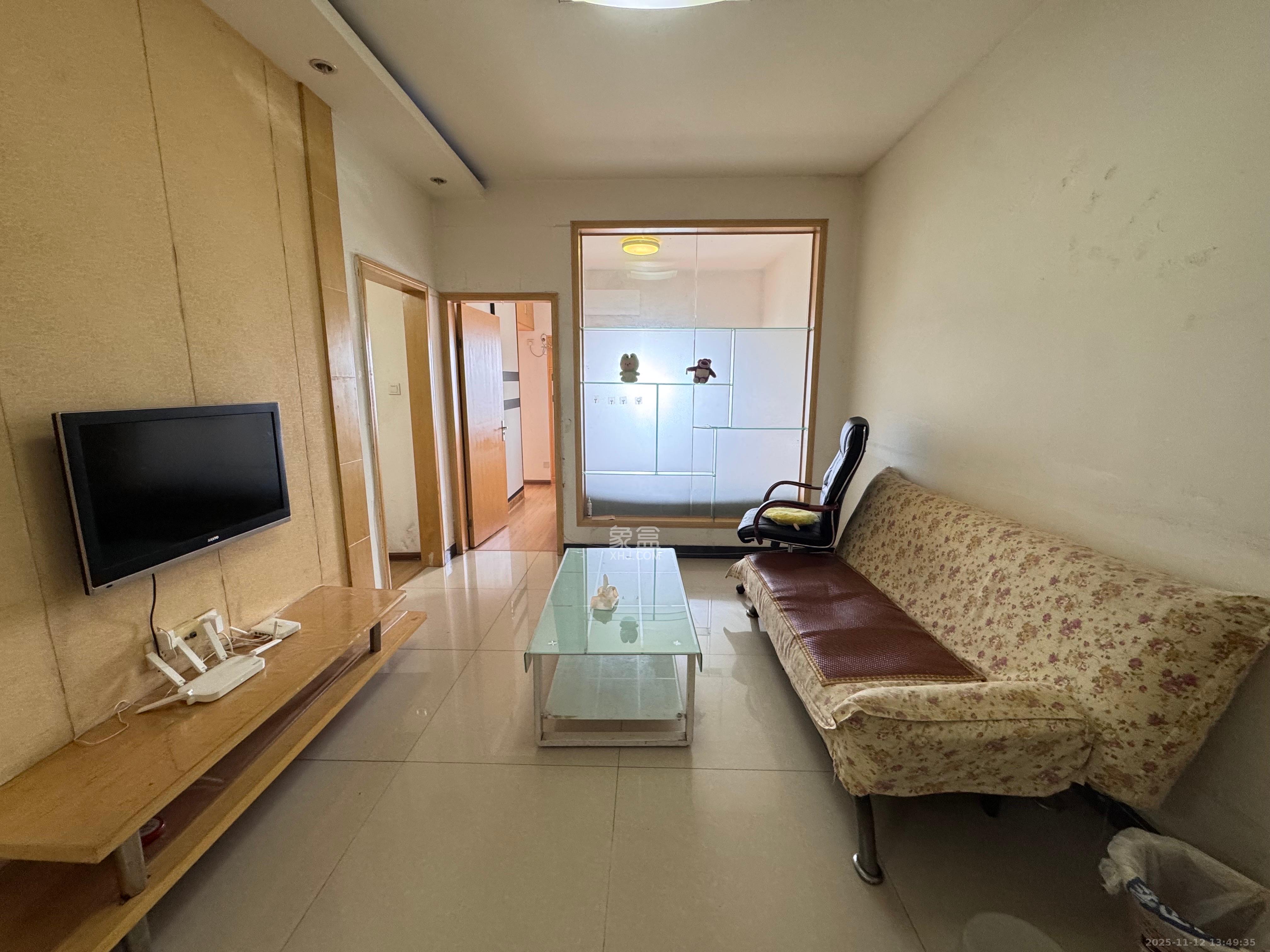 红区抽屉  1室1厅1卫    1550.0元/月室内图