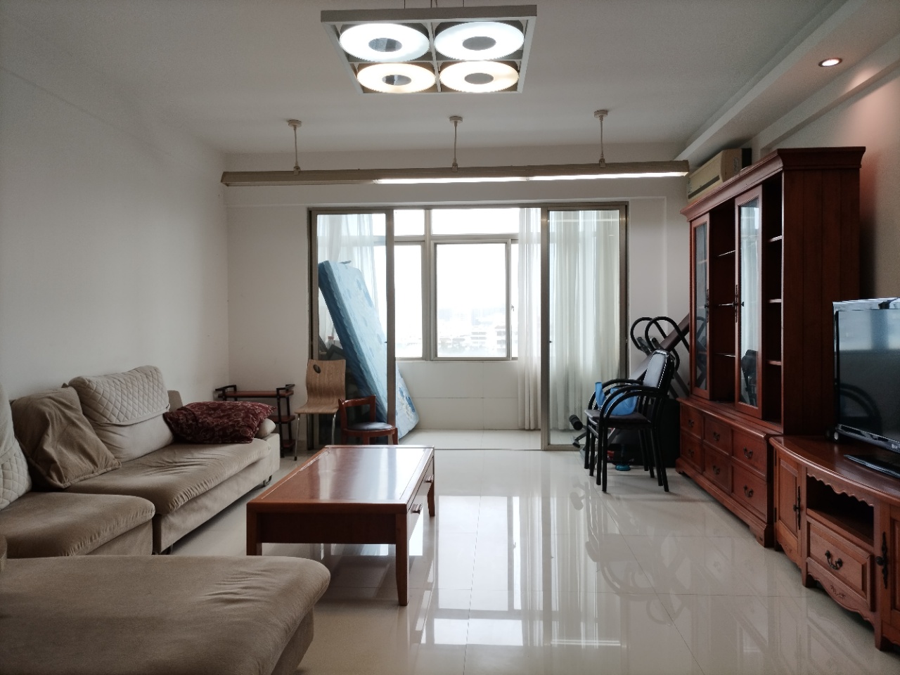 金鹿公寓 4室2厅2卫 3000.0元/月 金鹿公寓 4室2厅2卫 3000.0元/月室内图