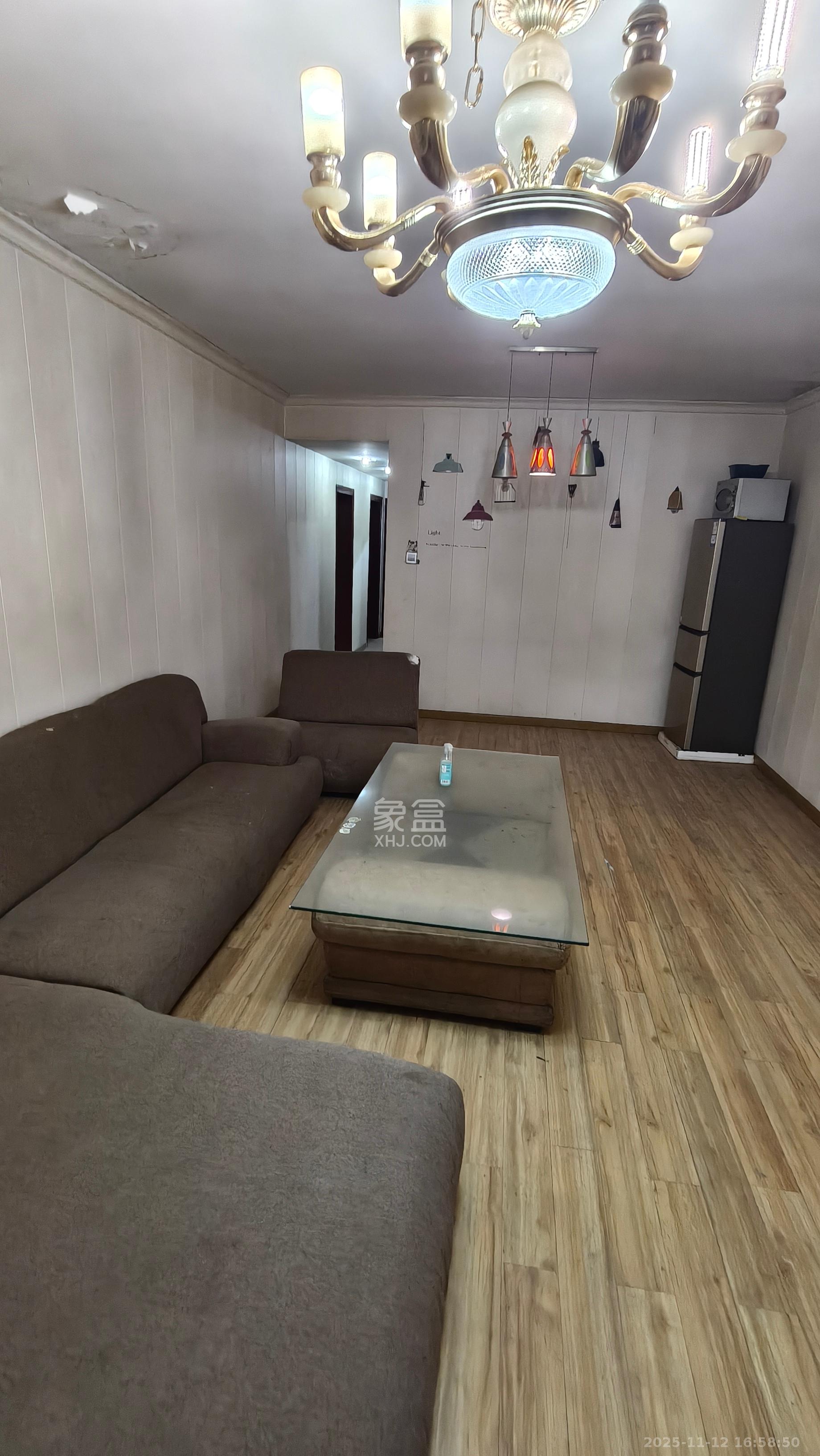 御景龙城  1室0厅0卫    1500.0元/月