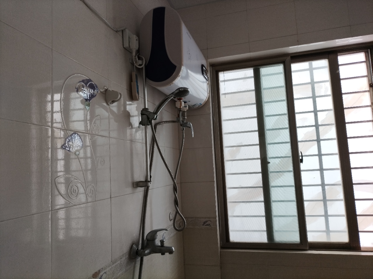 金鹿公寓 3室2厅2卫 160.0万 金鹿公寓 3室2厅2卫 160.0万客厅