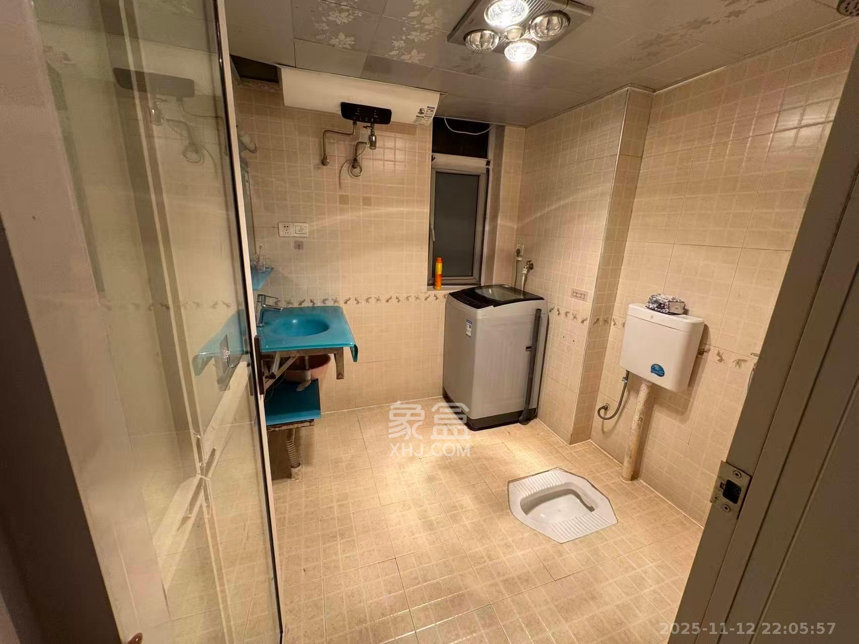 山水湾 1室2厅1卫 1500.0元/月 山水湾 1室2厅1卫 1500.0元/月室内图