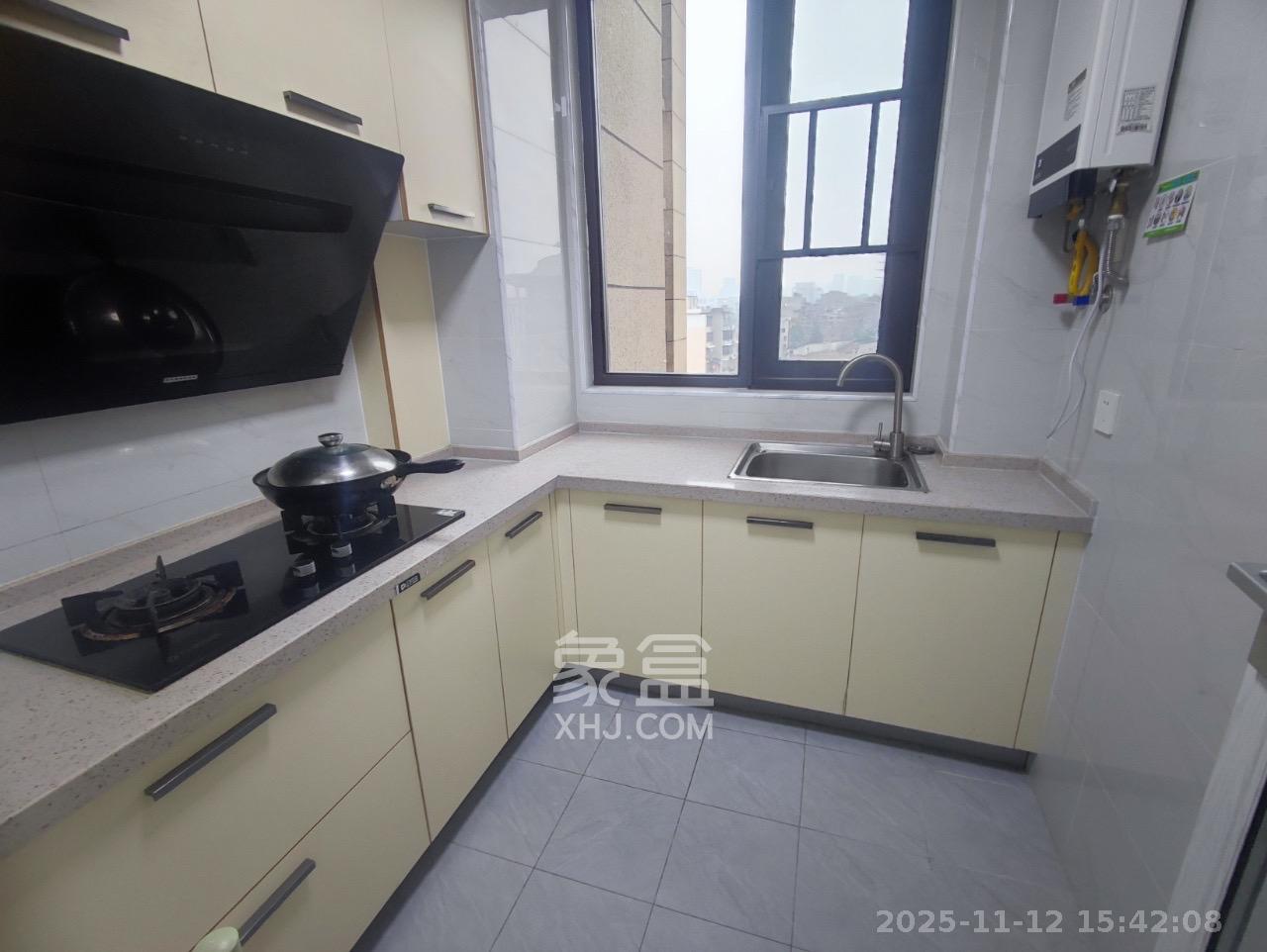 公园9号大都会  2室2厅1卫    2800.0元/月室内图