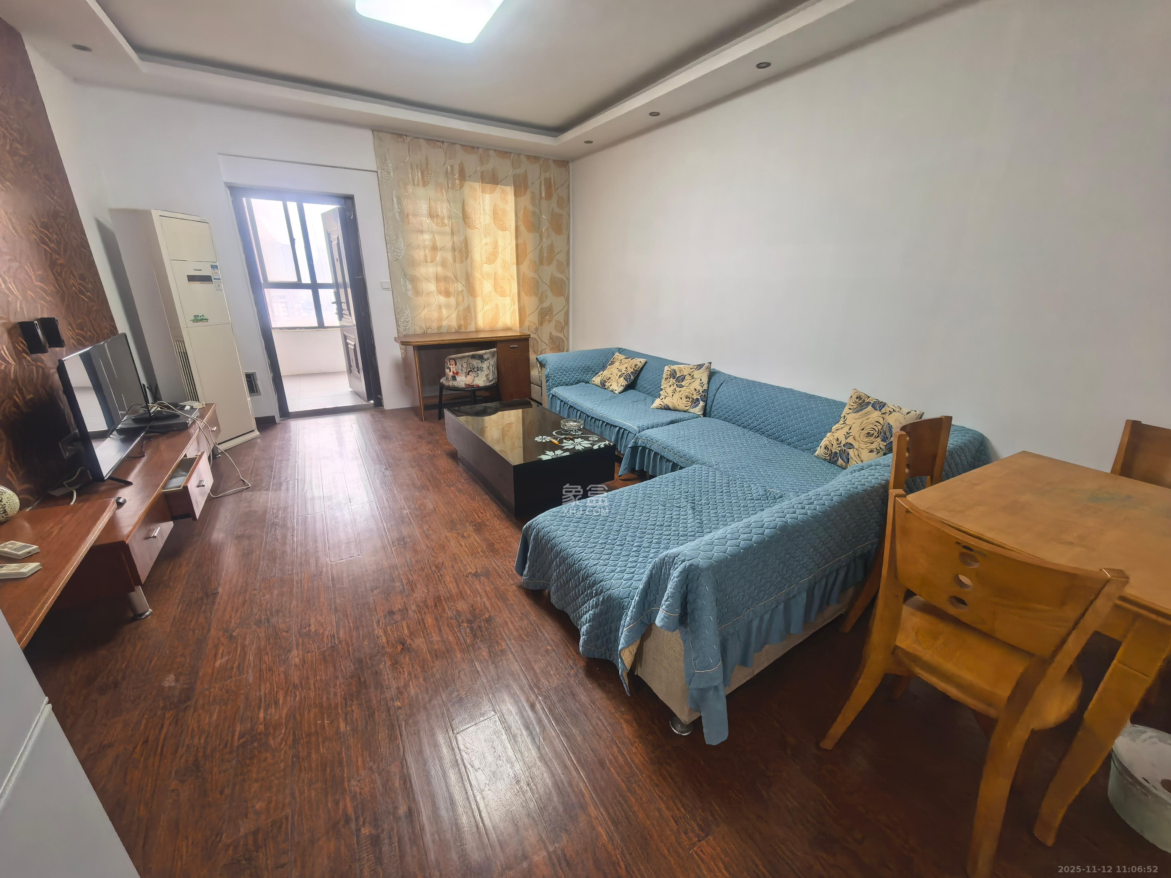 五一大道202（中环壹世界）  2室1厅1卫    3000.0元/月室内图