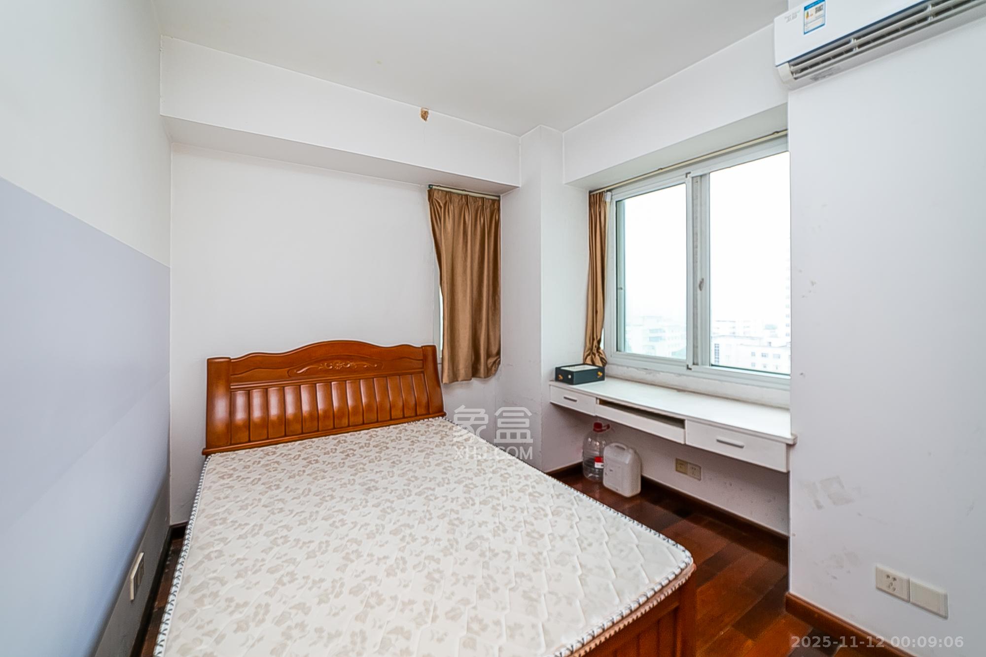 白沙花园 2室2厅2卫 56.0万 白沙花园 2室2厅2卫 56.0万卧室