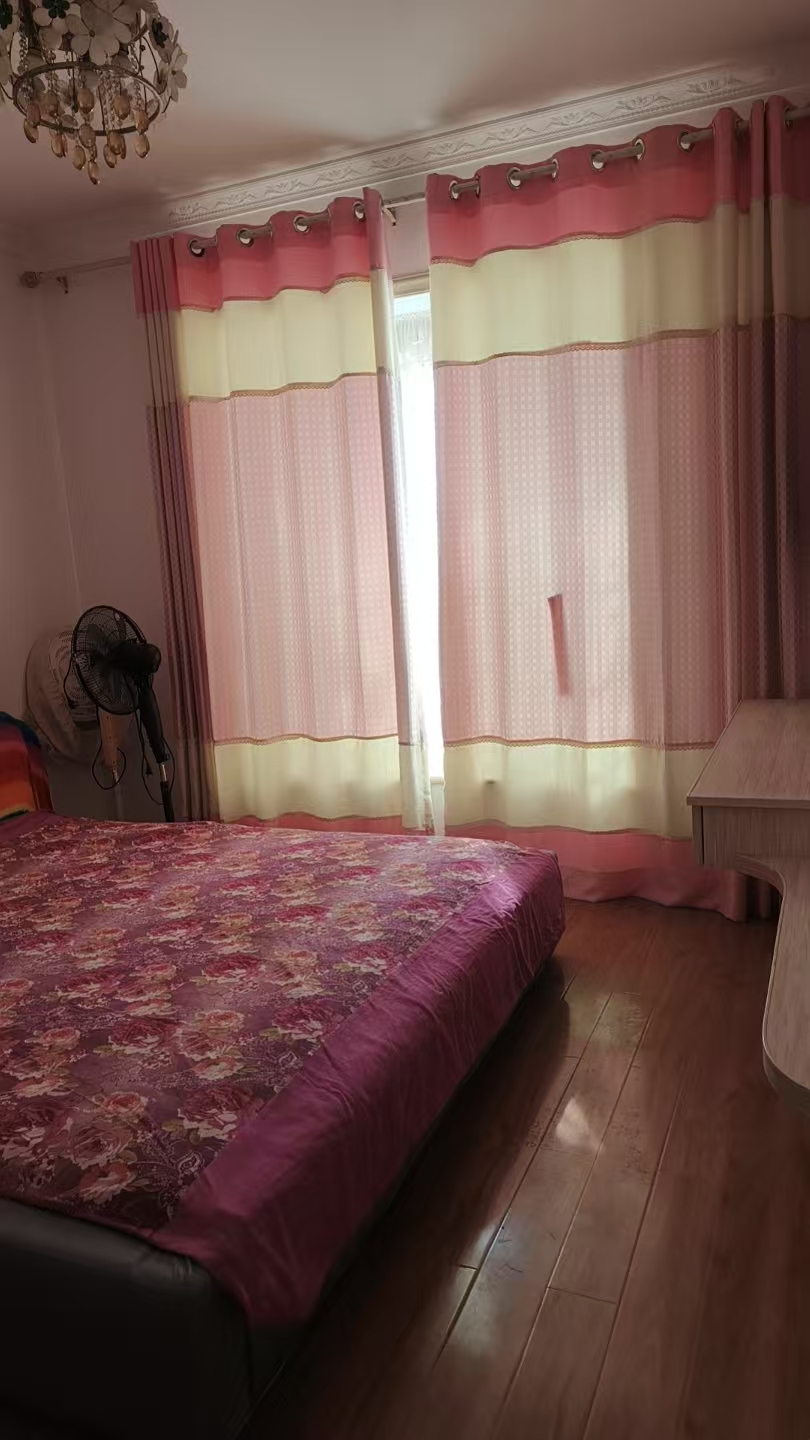 香山红叶  3室2厅2卫    1500.0元/月室内图