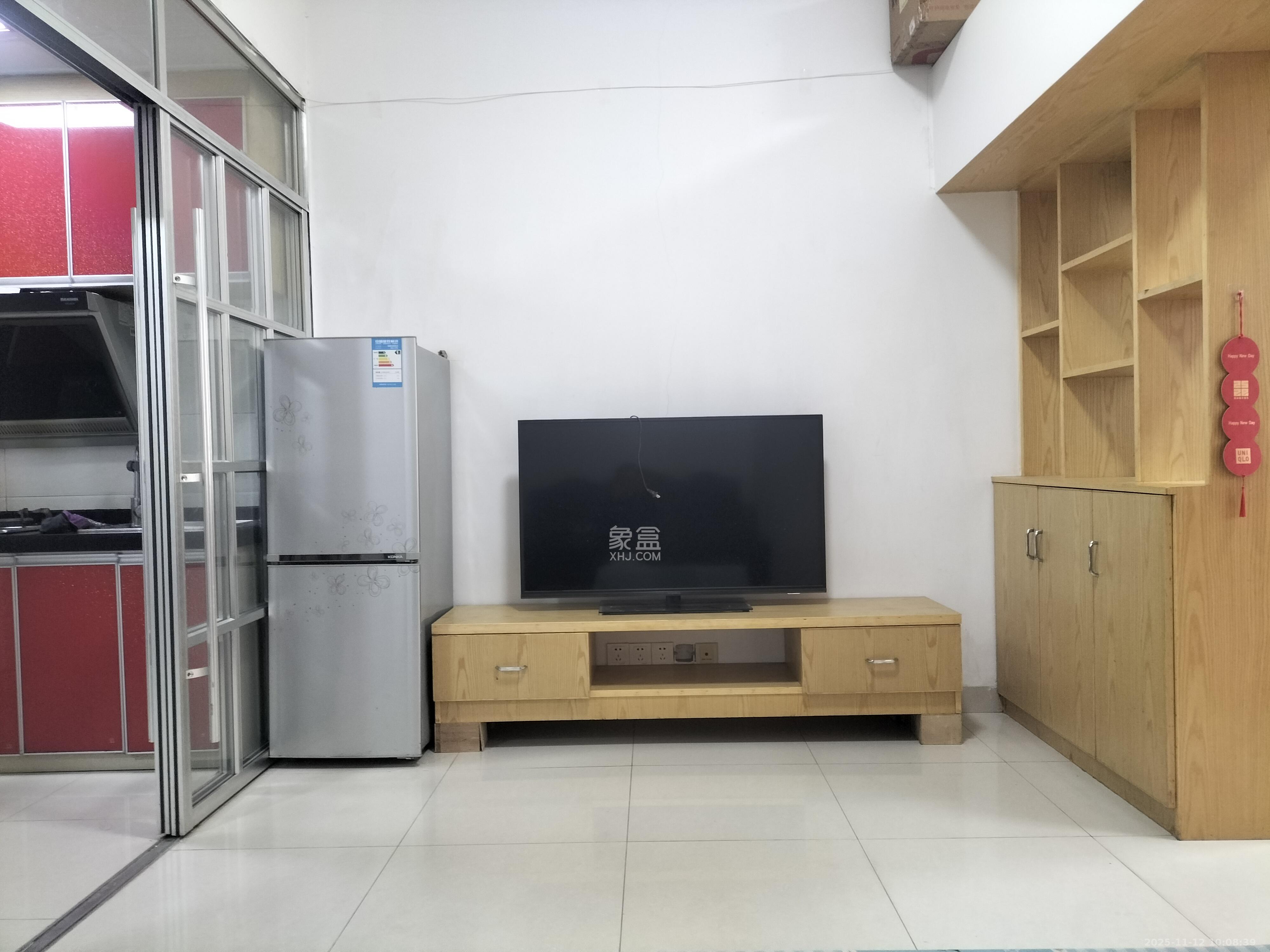 骑龙安置小区 1室1厅1卫 1200.0元/月 骑龙安置小区 1室1厅1卫 1200.0元/月室内图