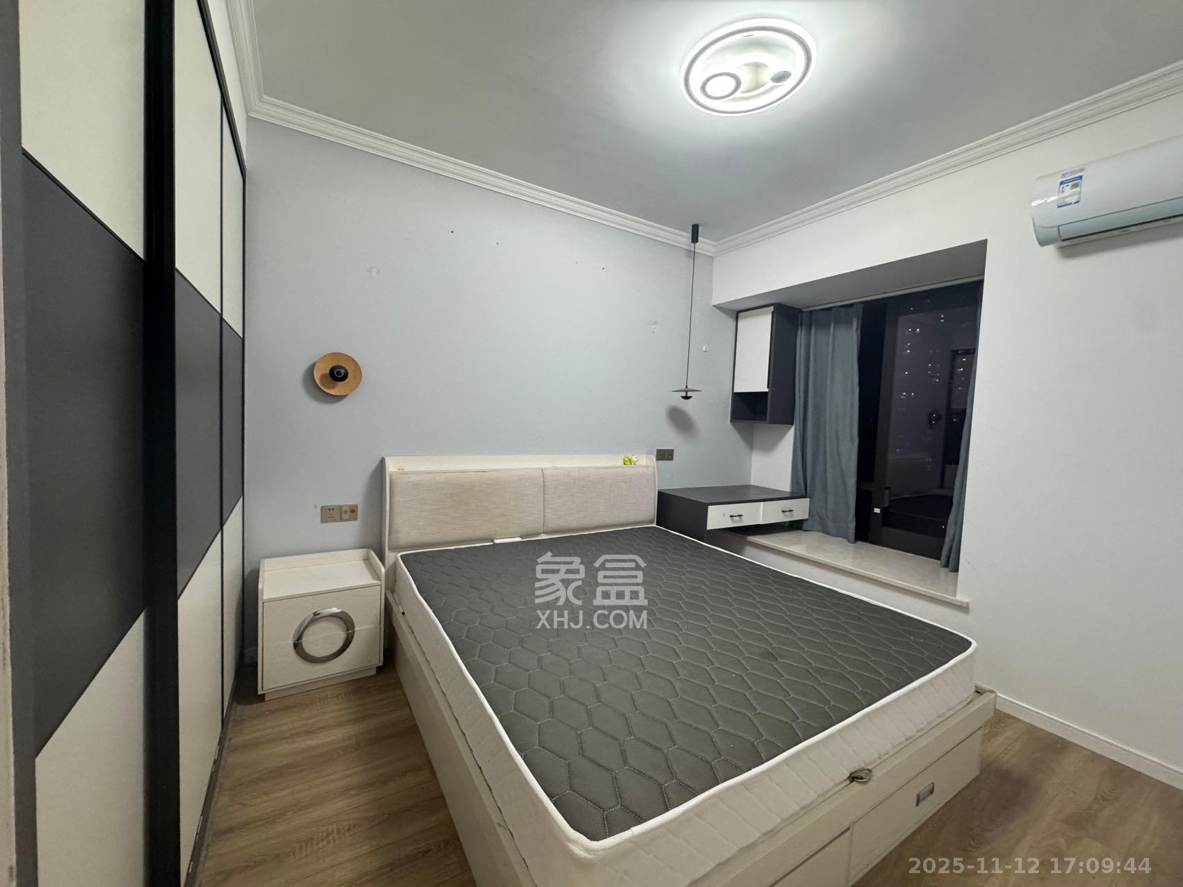 南城印象  3室2厅1卫    2500.0元/月室内图