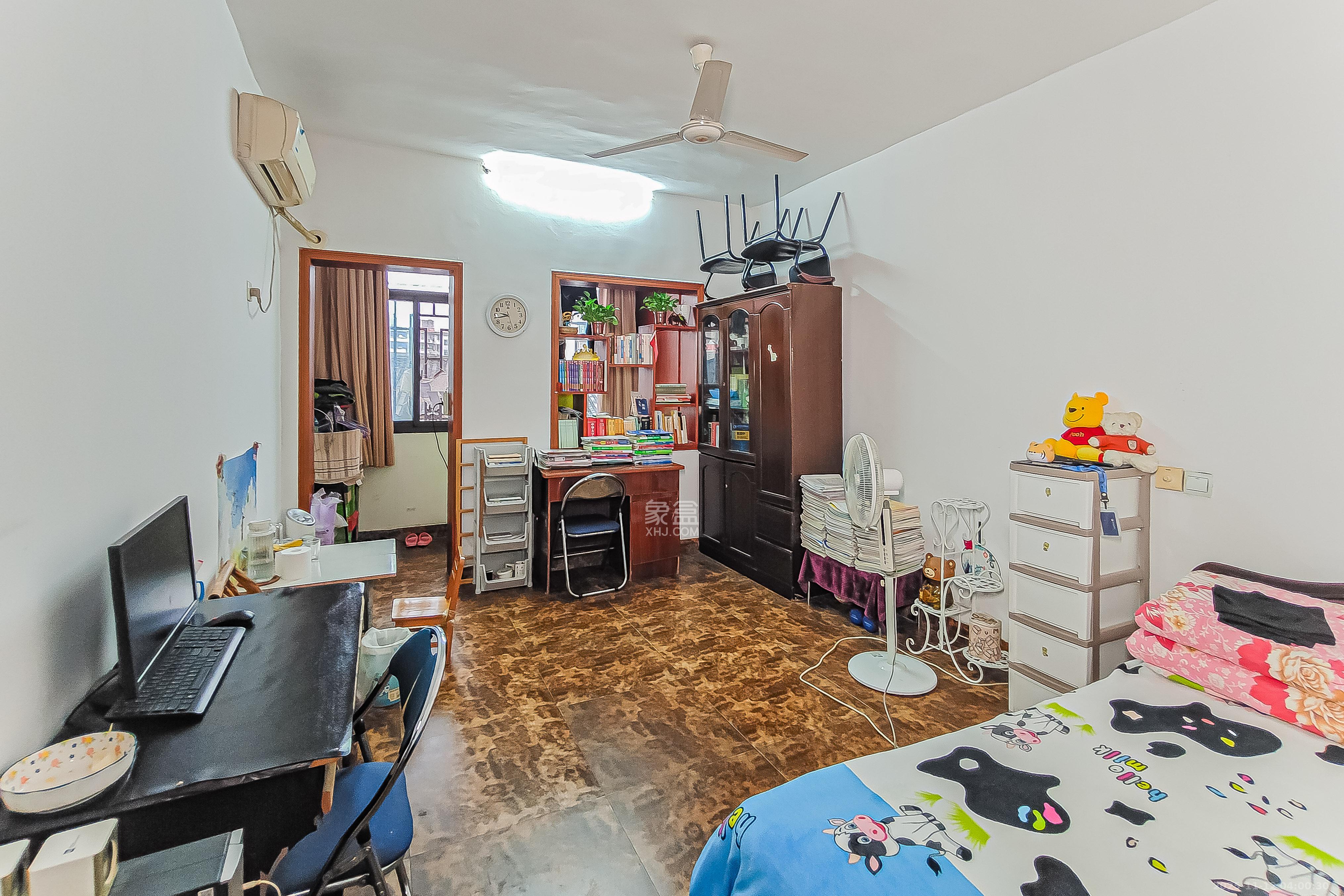 泉嘶井散盘  1室1厅1卫    48.0万