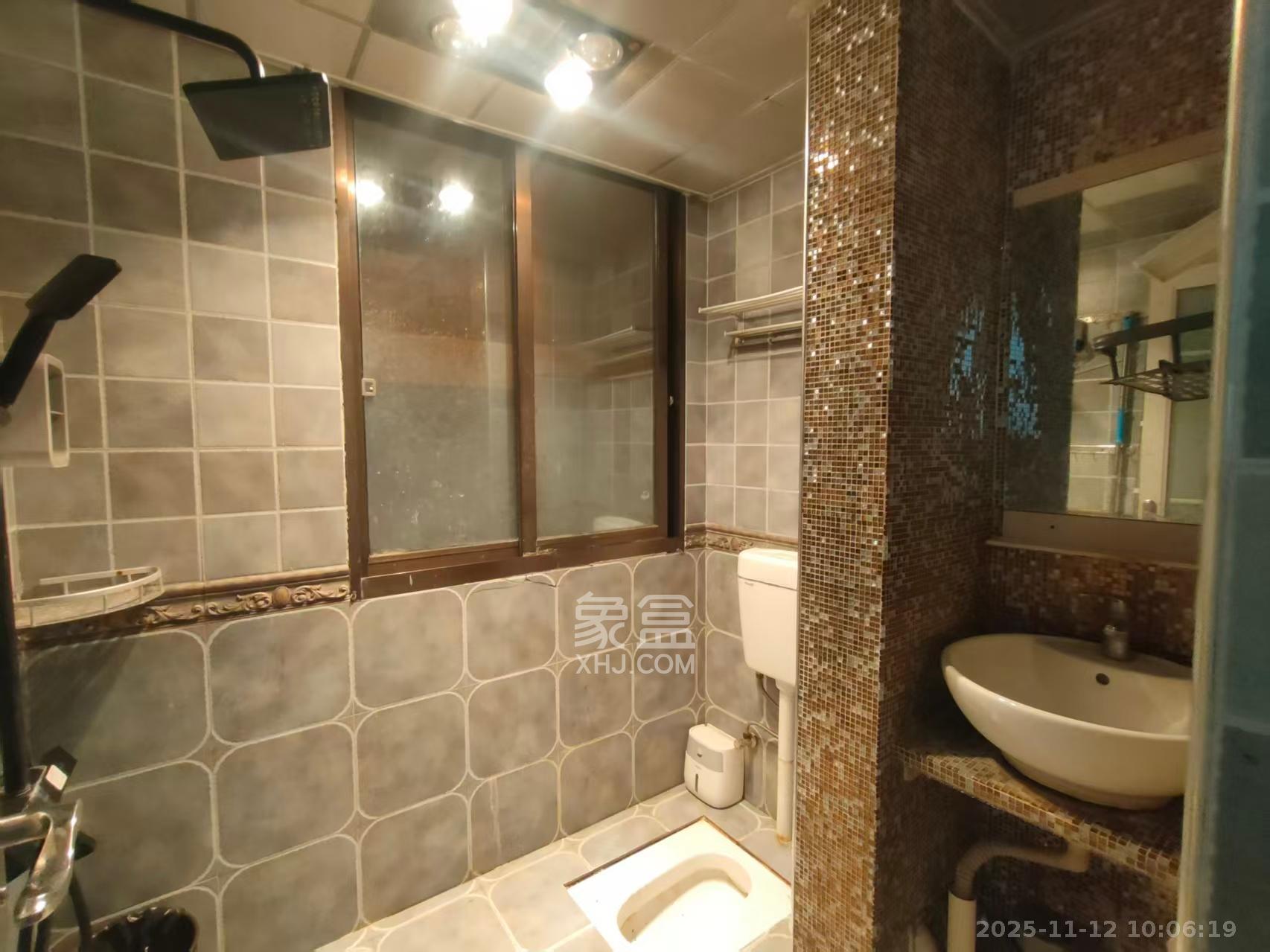 君悦紫园 1室1厅1卫 2200.0元/月 君悦紫园 1室1厅1卫 2200.0元/月室内图