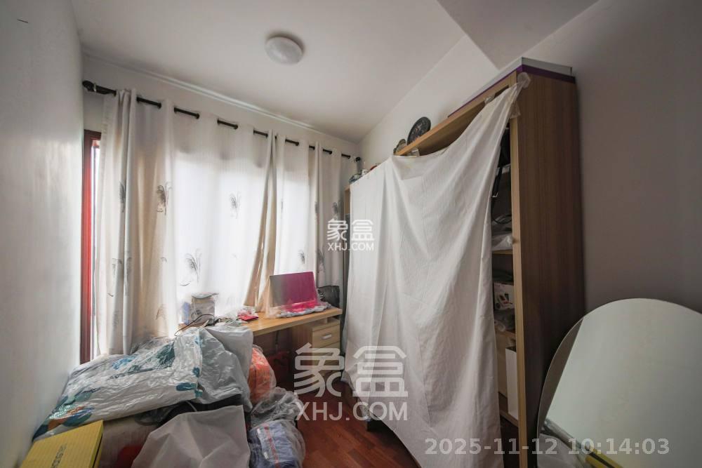 梦网景园  4室2厅2卫    3800.0元/月室内图