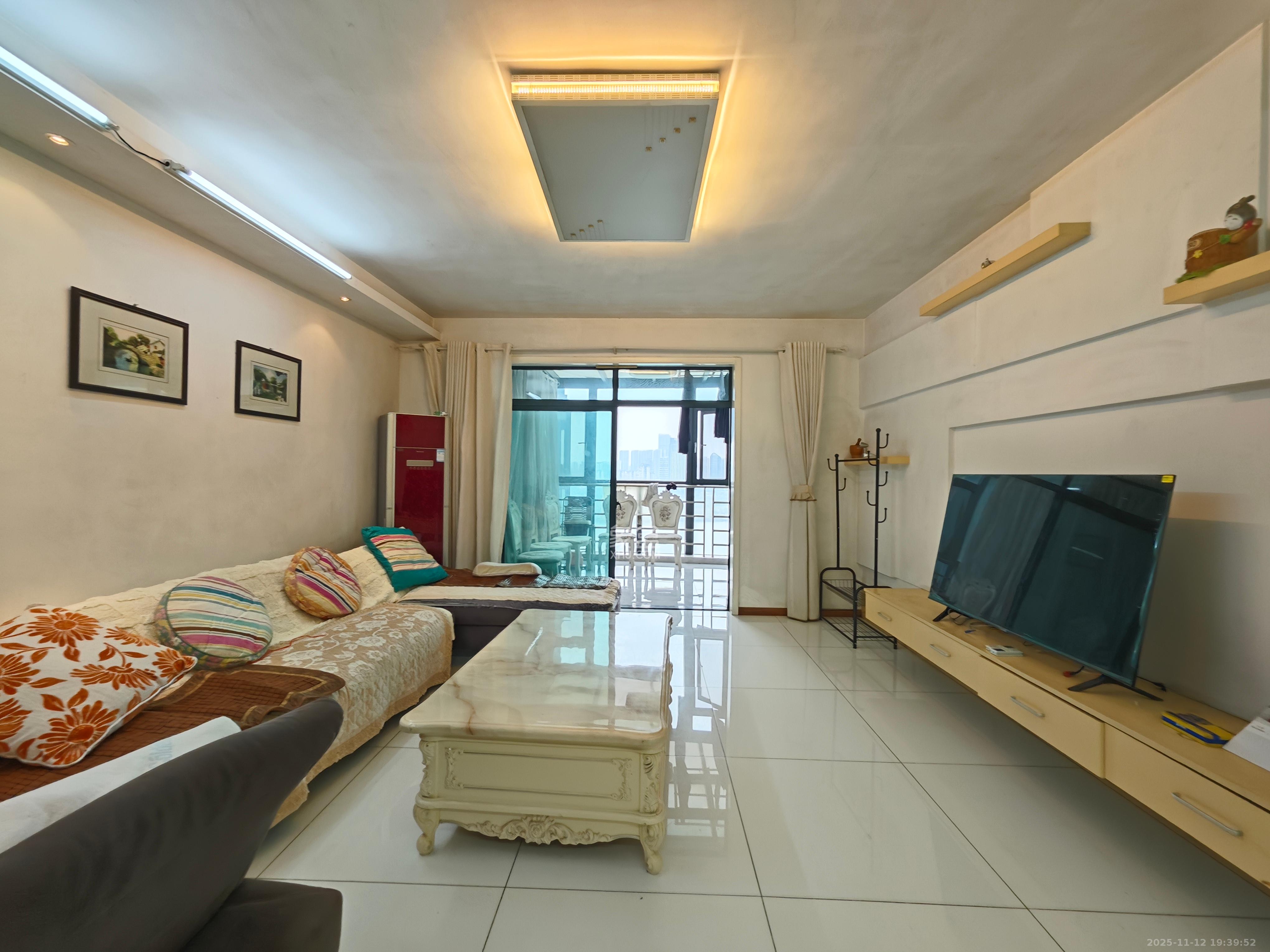 华盛新外滩  4室2厅2卫    4800.0元/月