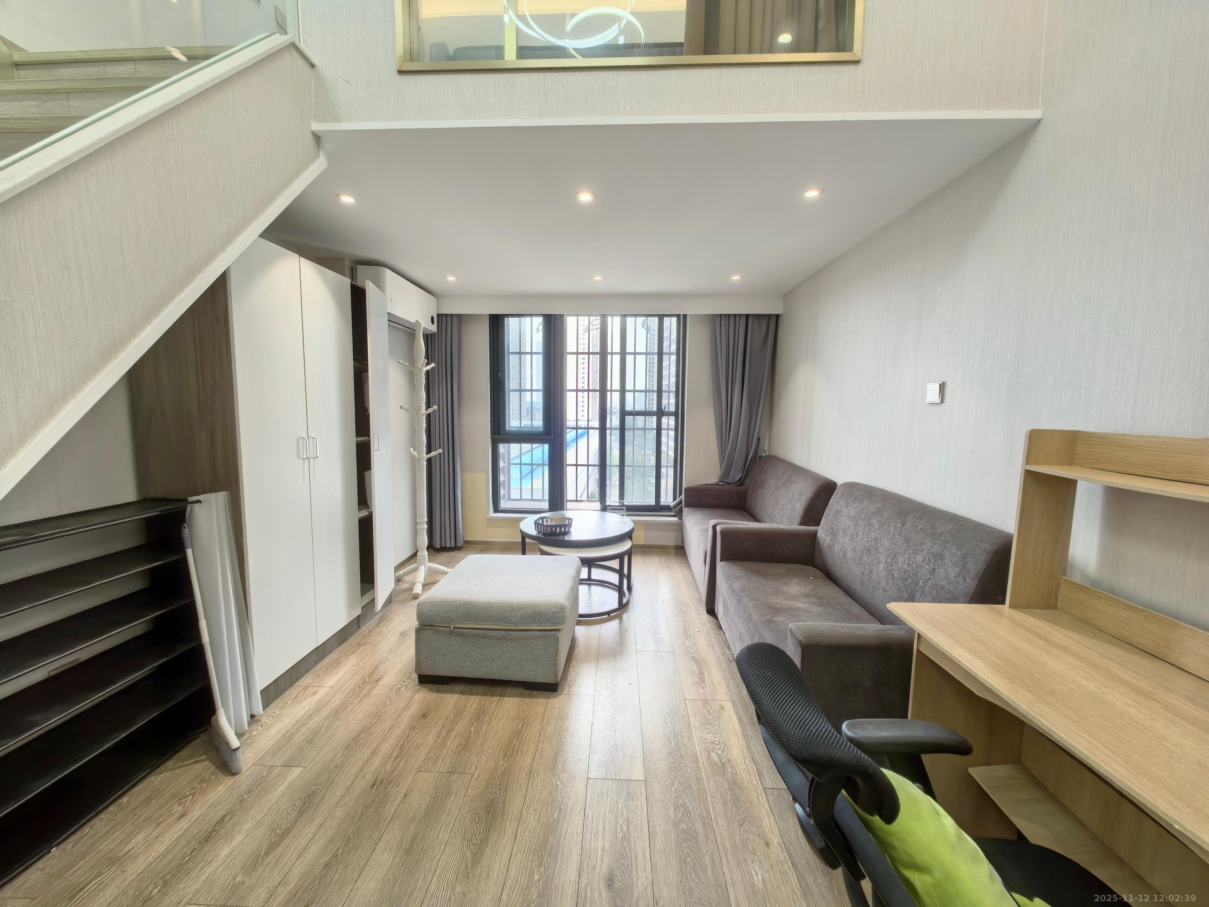 华远海蓝郡  2室1厅1卫    1300.0元/月