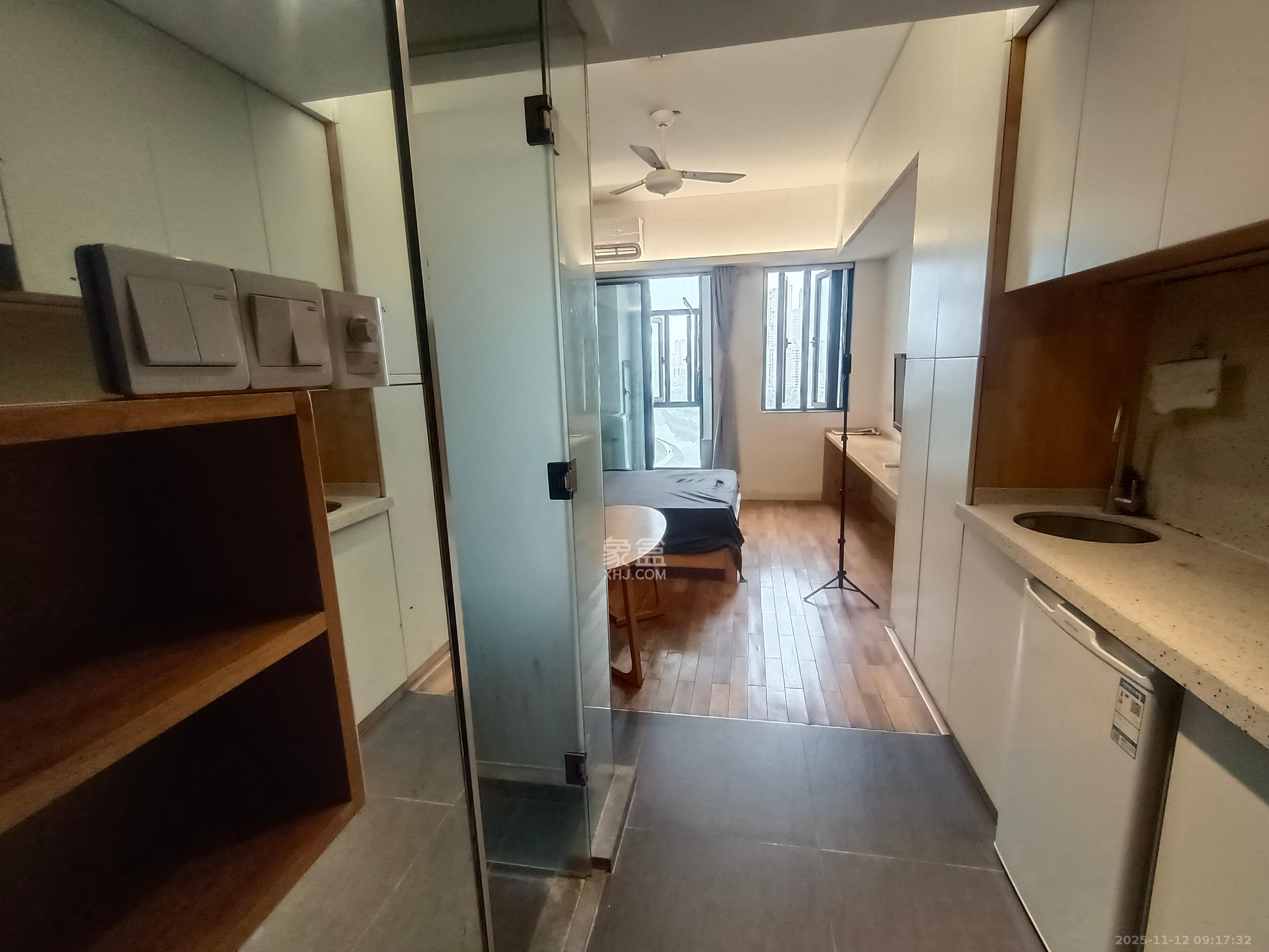 蓝光雍锦阁 1室1厅1卫 1500.0元/月 蓝光雍锦阁 1室1厅1卫 1500.0元/月室内图