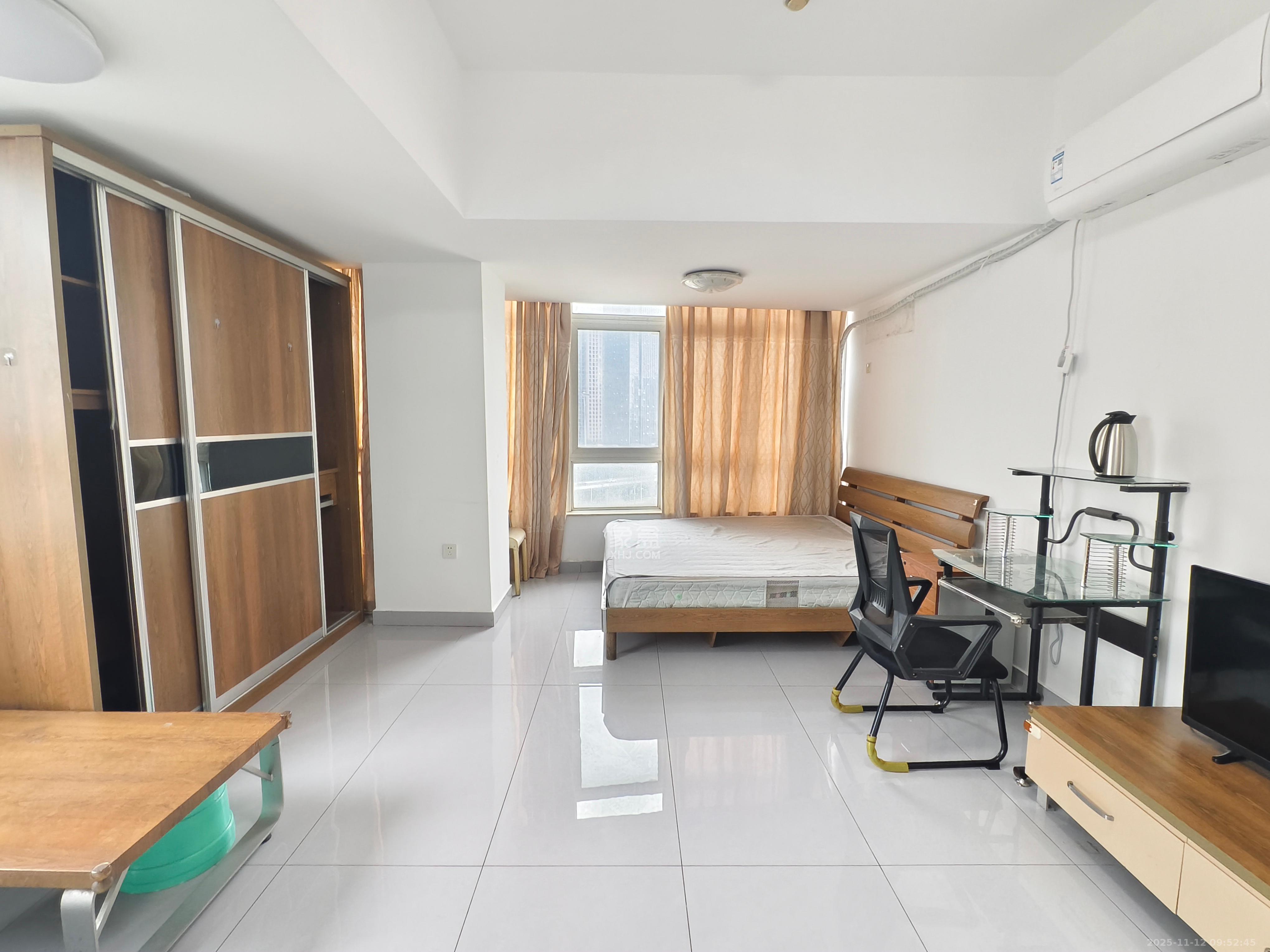 豪菲斯国际公寓（缤纷一季）  1室1厅1卫    1300.0元/月