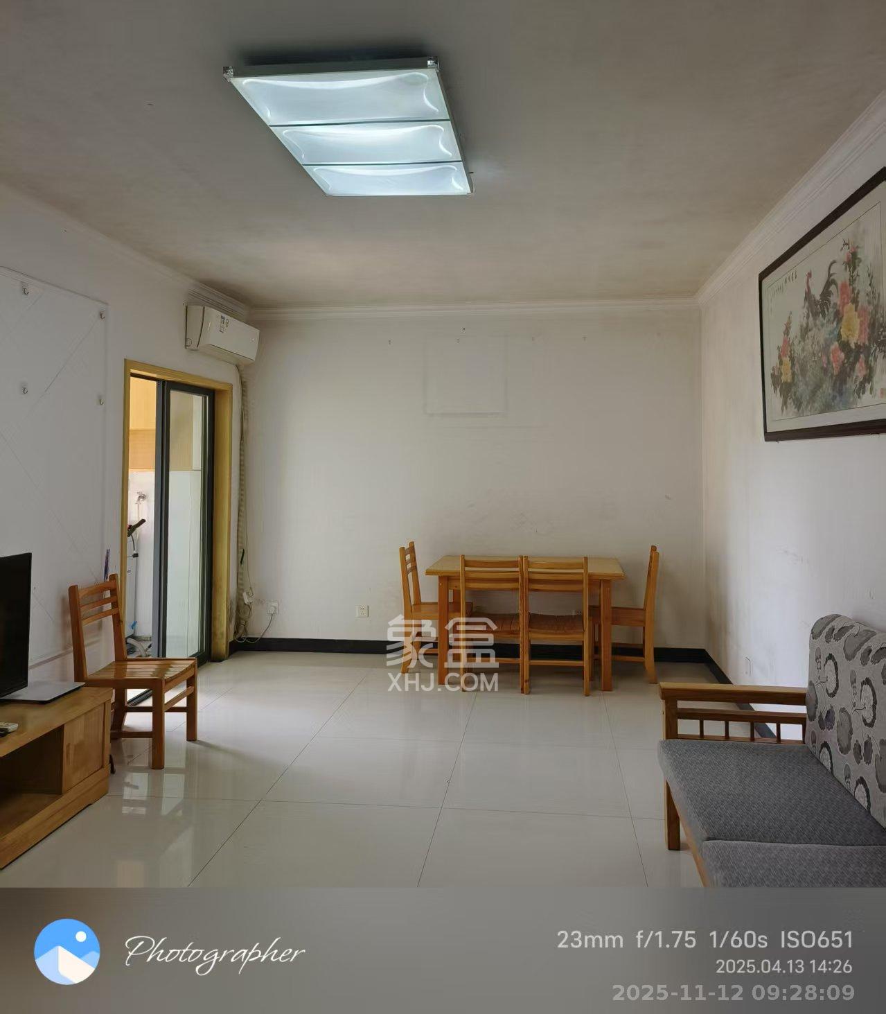 童话里  1室1厅1卫    1600.0元/月室内图