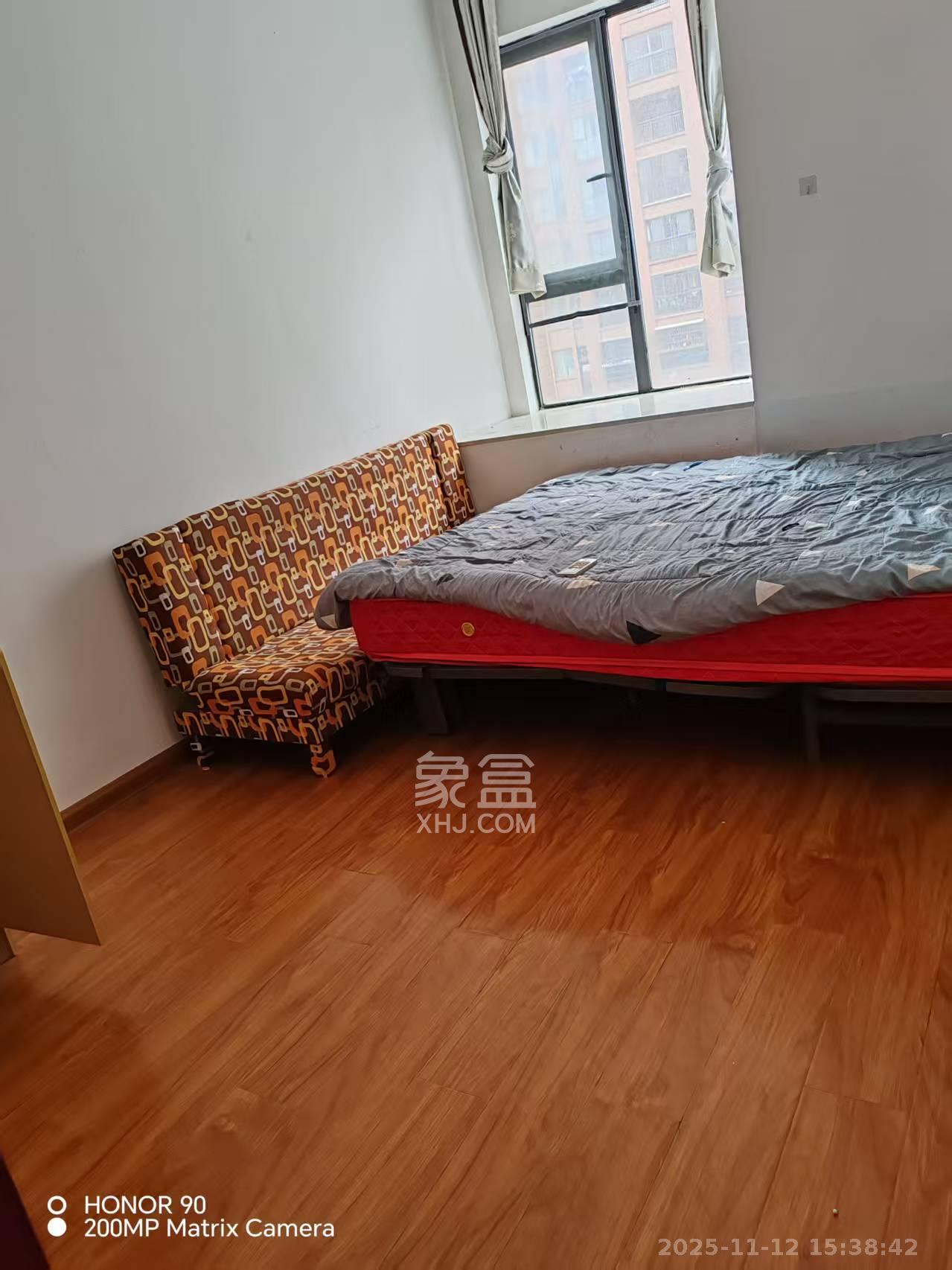 三一街区 2室2厅1卫 1200.0元/月 三一街区 2室2厅1卫 1200.0元/月室内图