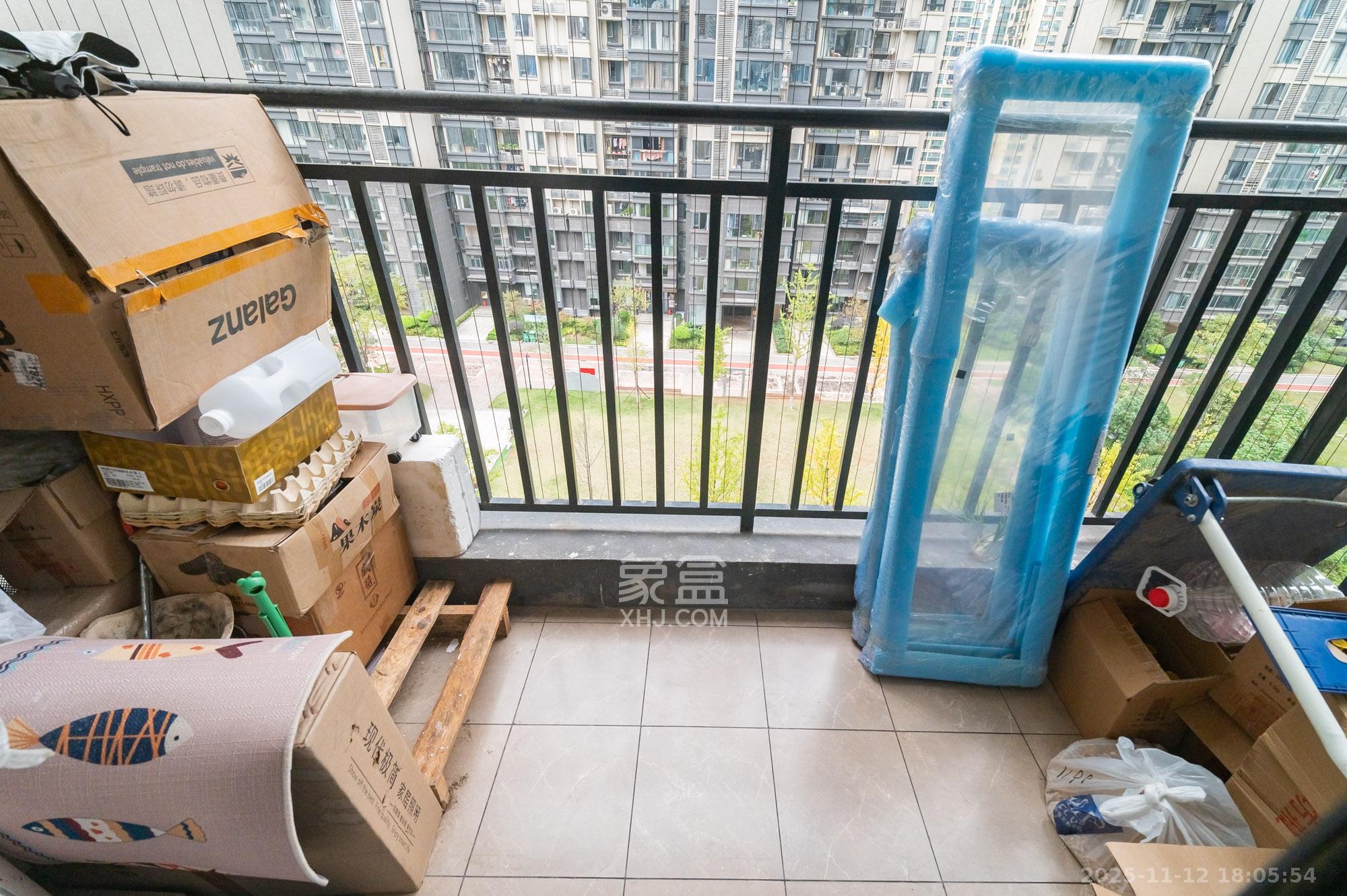 中建悦和城  4室2厅2卫    116.0万阳台