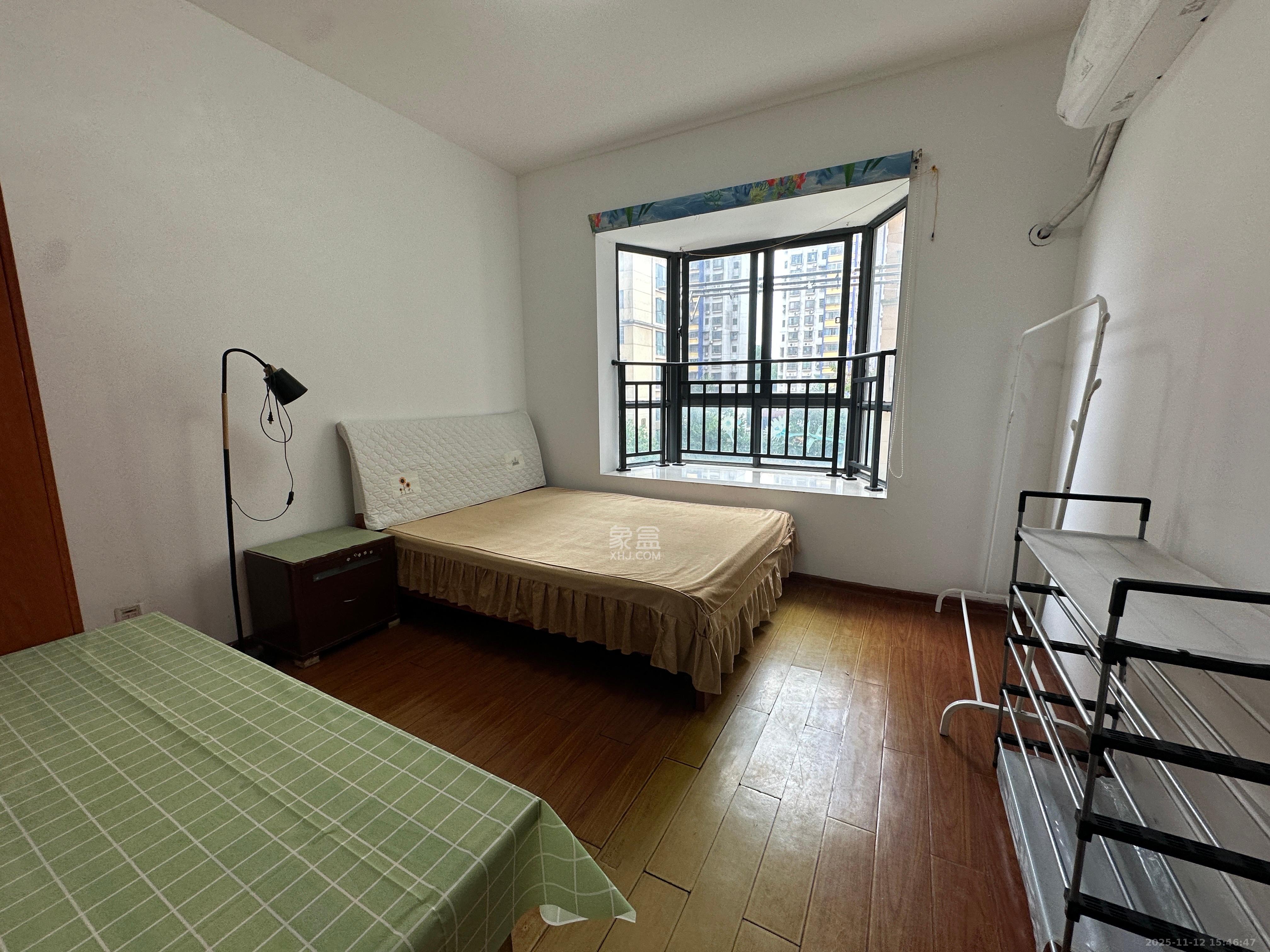 翡翠华庭 2室2厅1卫 1800.0元/月 翡翠华庭 2室2厅1卫 1800.0元/月室内图