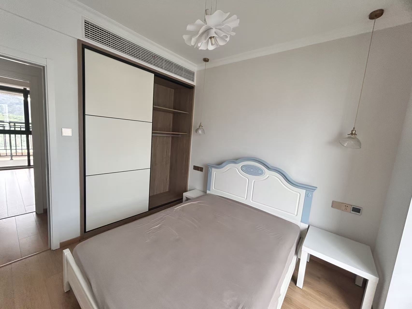 东岳新外滩 1室1厅1卫 2000.0元/月 东岳新外滩 1室1厅1卫 2000.0元/月室内图