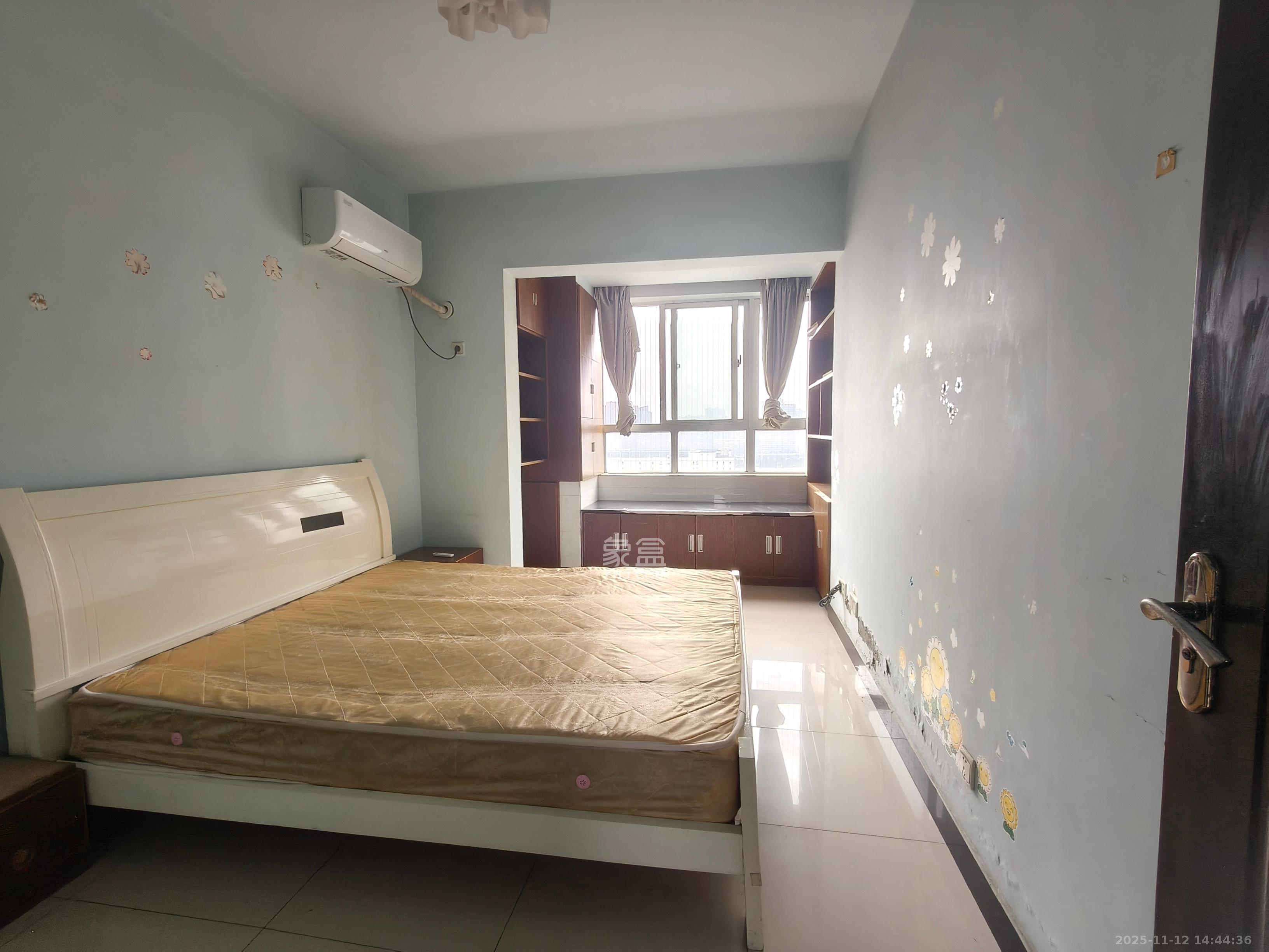 上河国际B座  2室1厅1卫    1950.0元/月室内图