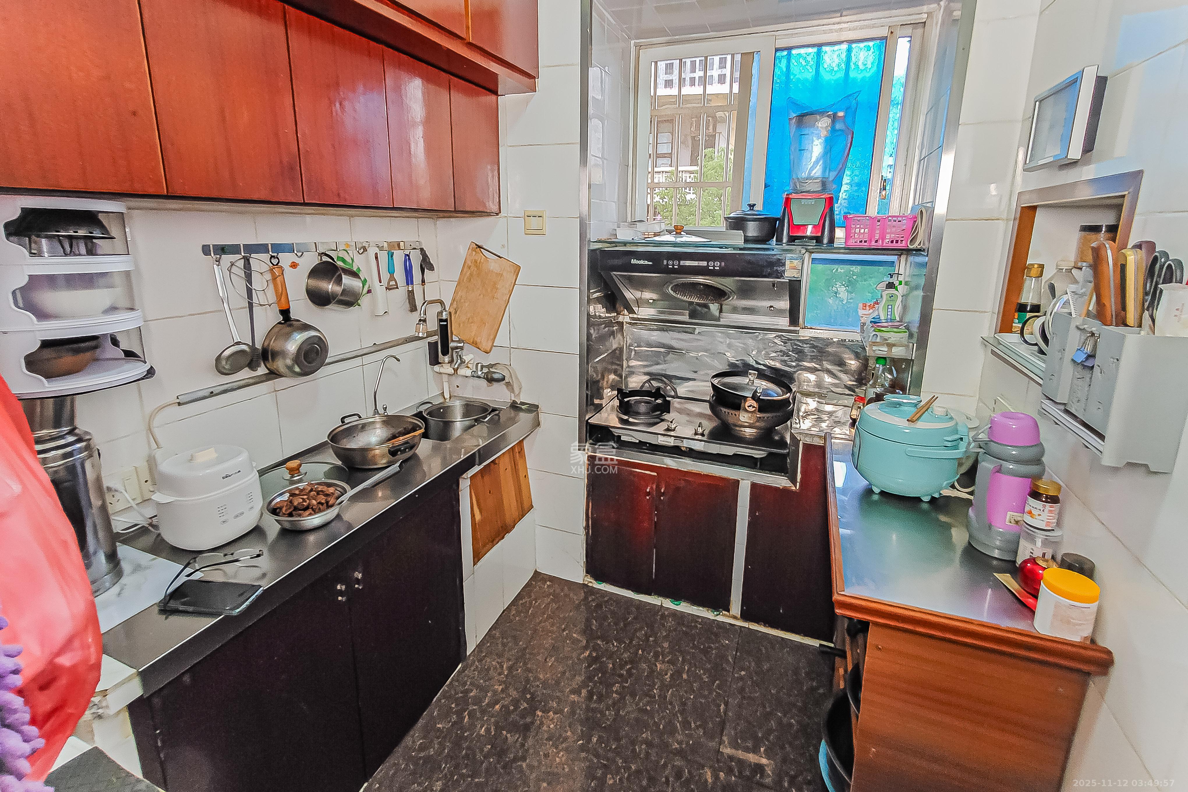 解放四村石子冲 2室1厅1卫 28.0万 解放四村石子冲 2室1厅1卫 28.0万厨房